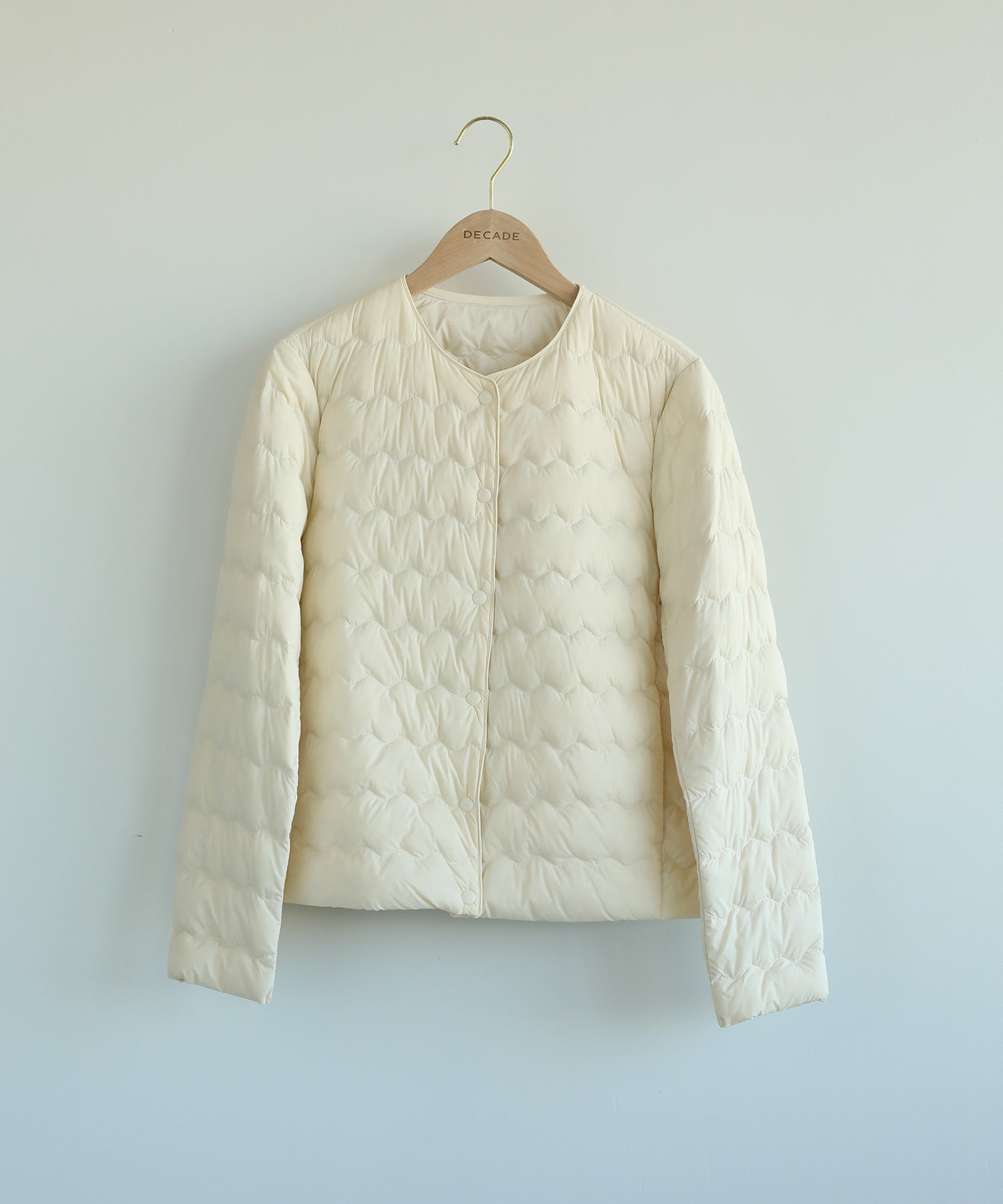 【DECADE】ラウンドネックダウンジャケット
