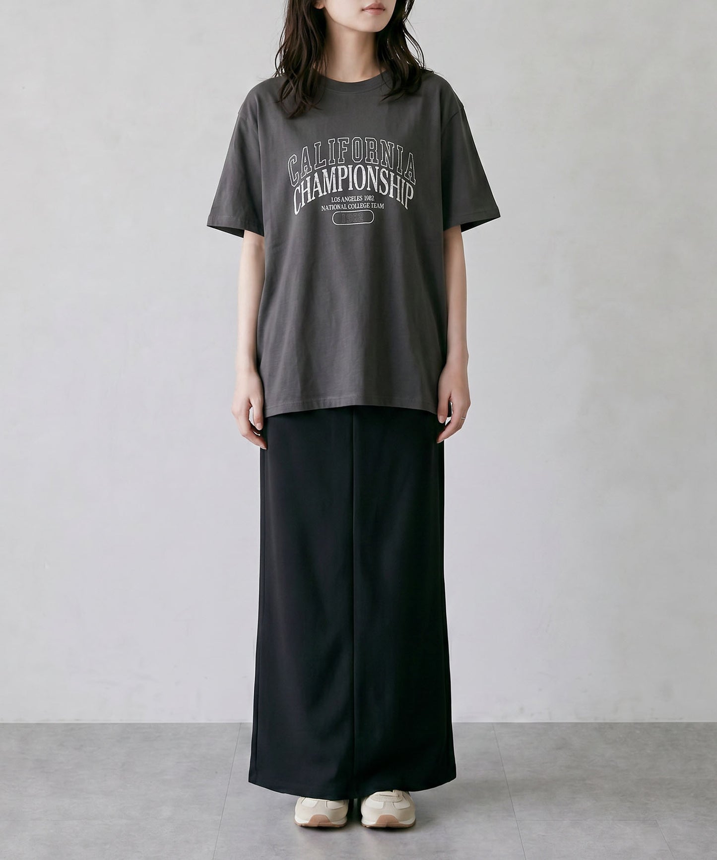 aimoha/カレッジロゴプリントTシャツ