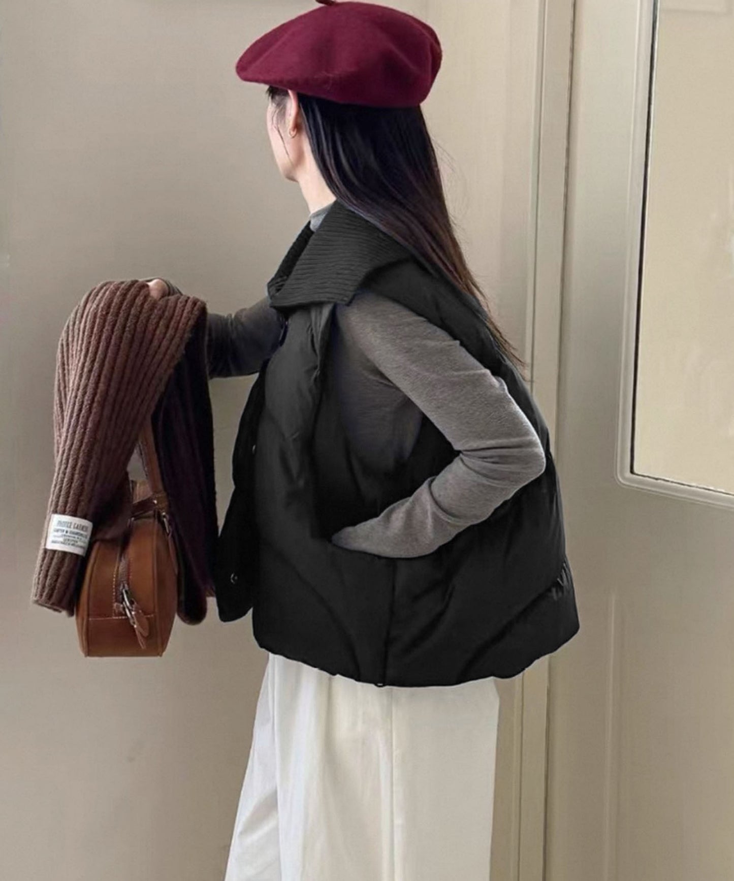 ニット衿ショートダウンベスト