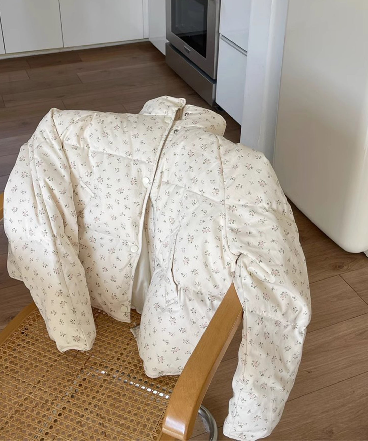 【Jasmine】花柄スタンドカラーダウンジャケットショート丈