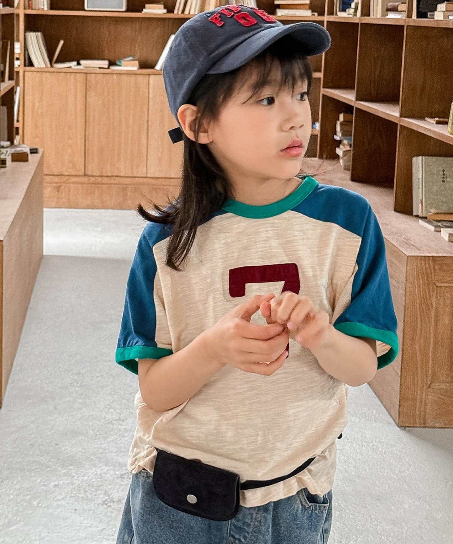 【aimoha-KIDS-】ナンバープリントラグランTシャツ