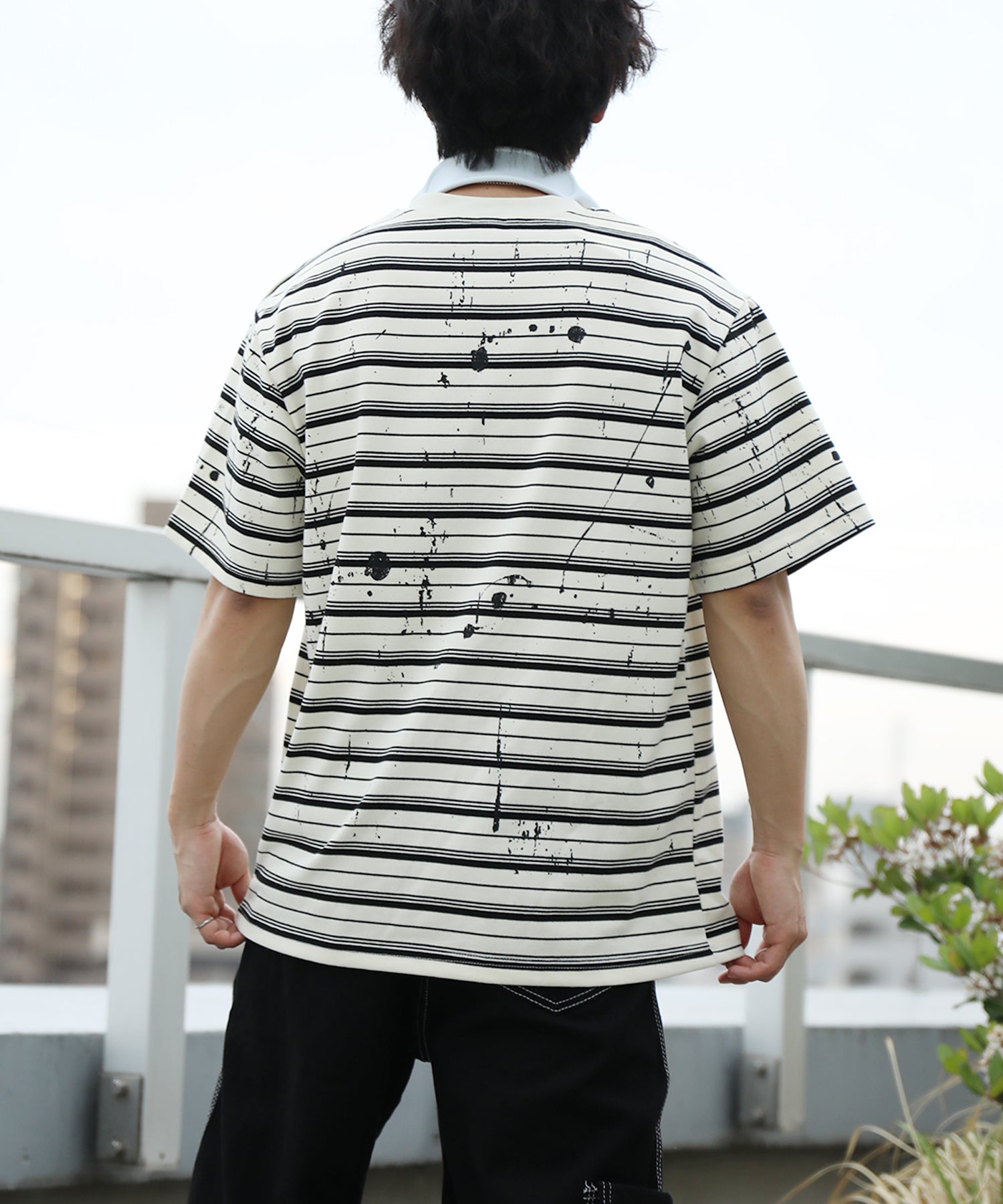 HOOK ペイントスプラッシュ × ボーダー 半袖 Tシャツ (SS)