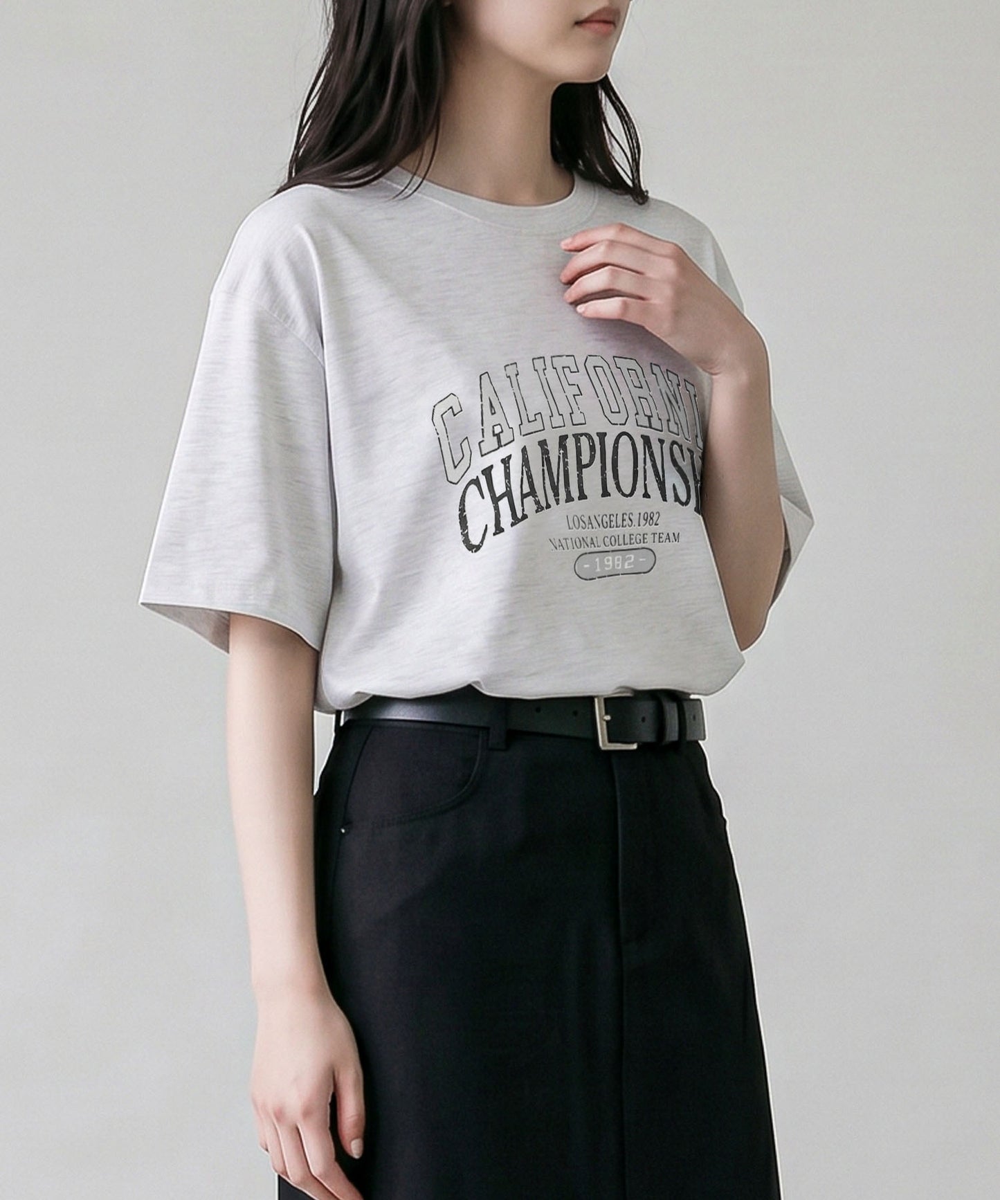 aimoha/カレッジロゴプリントTシャツ