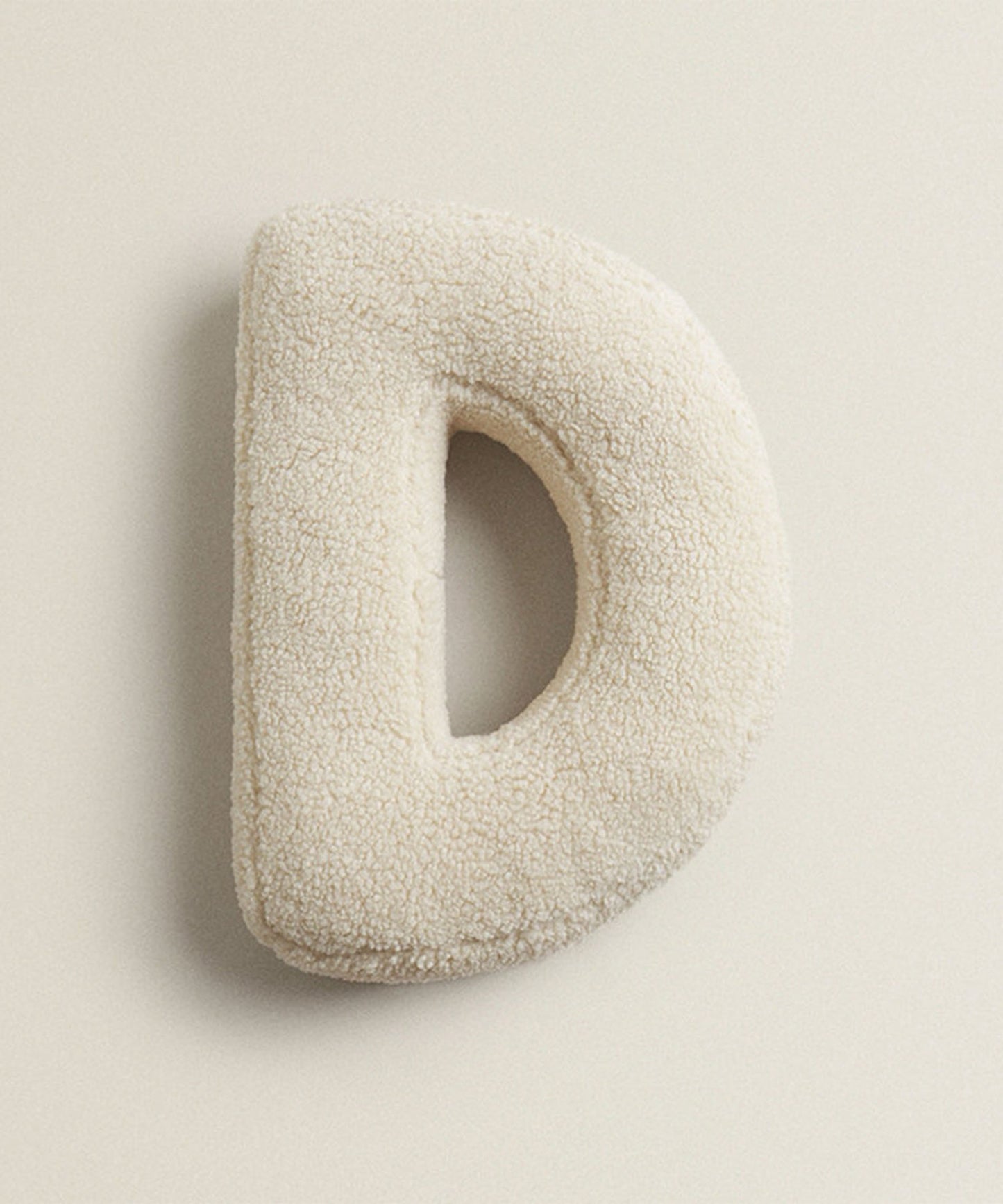 アルファベットイニシャルクッション