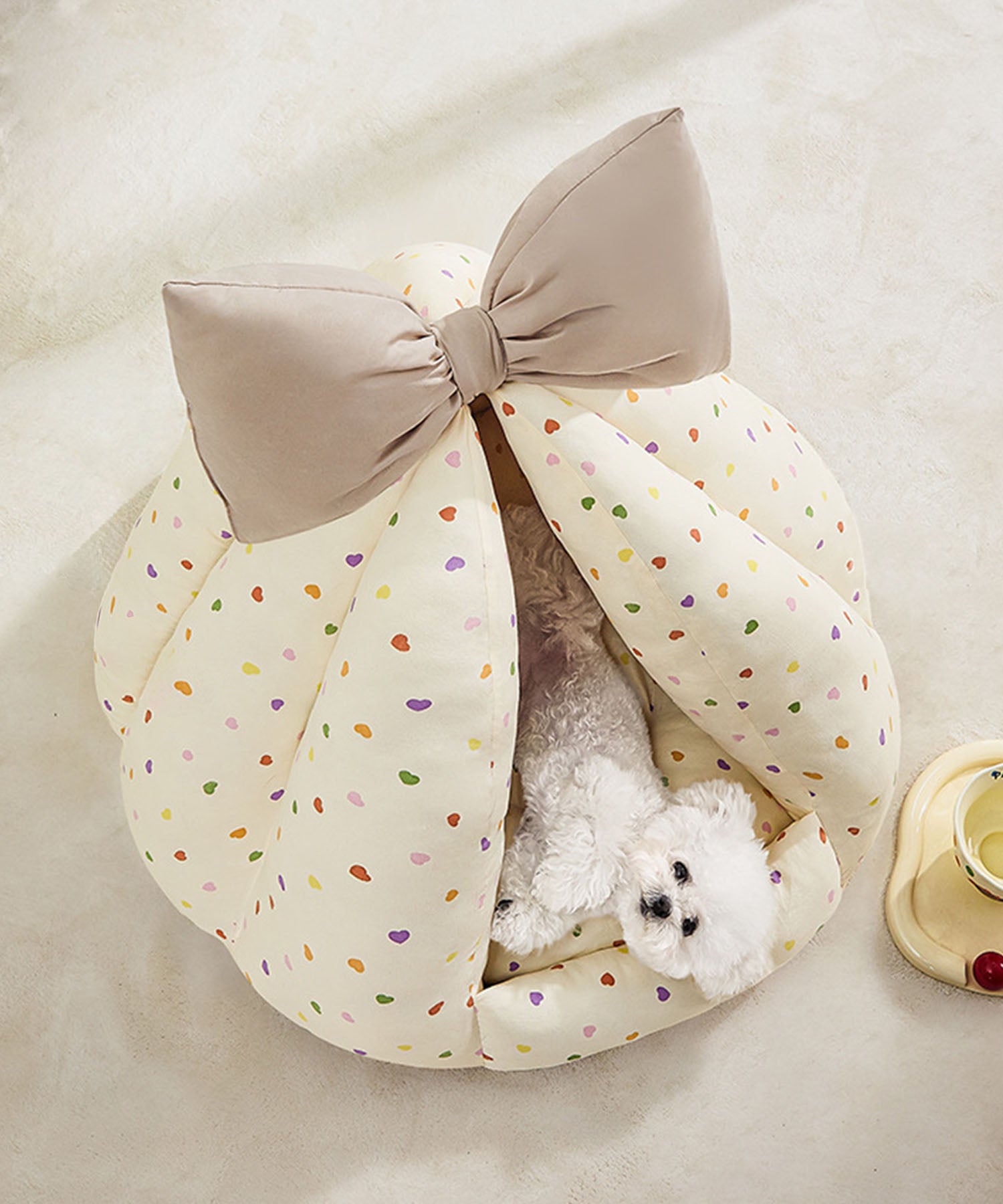 Big Ribbon Pet Hideaway Bed