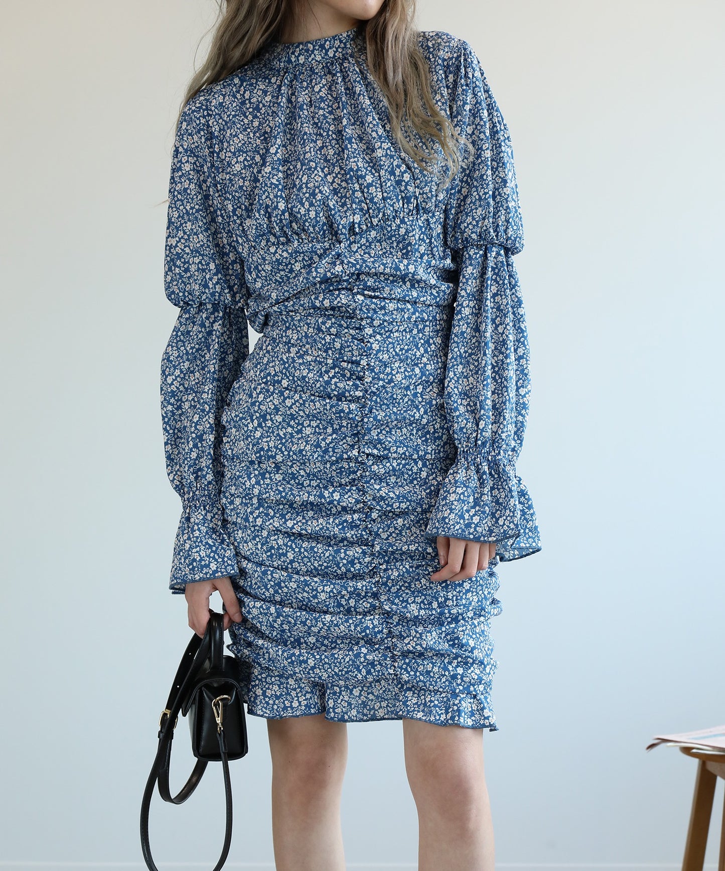 【Jasmine】スタンドカラーパワショル花柄ミニワンピース　（OG)