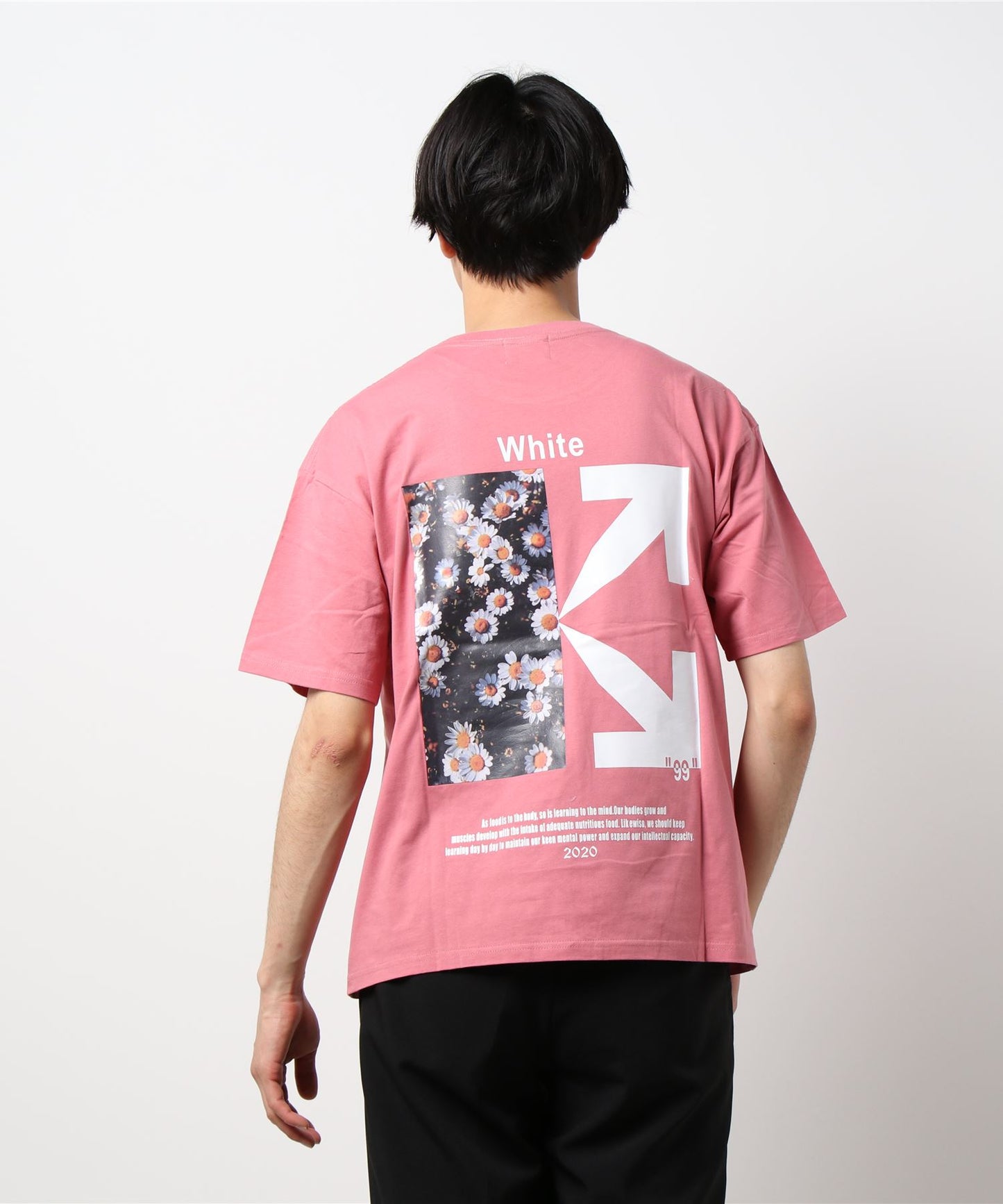 バックロゴデイジーTシャツ