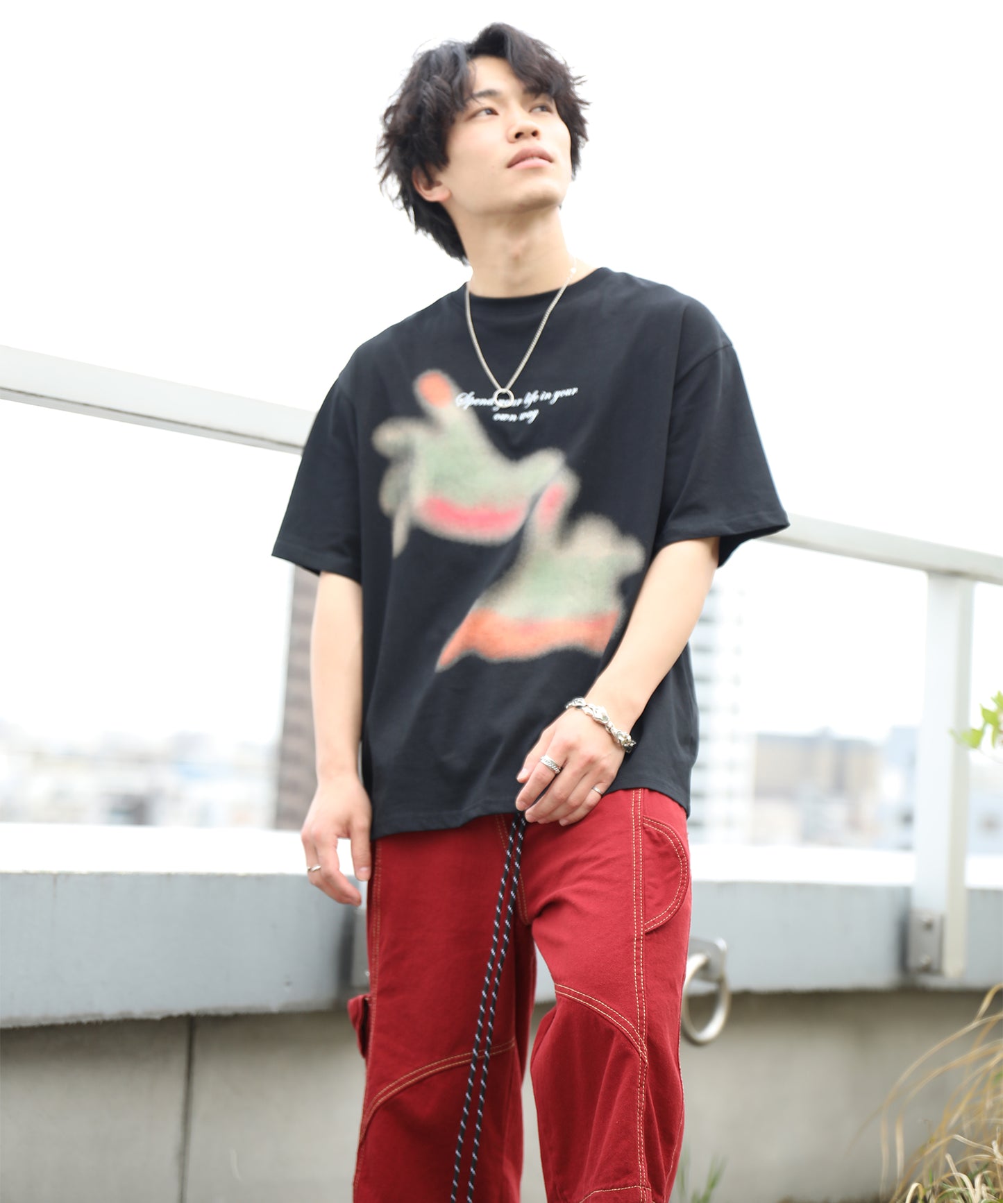 HOOK ブラーアート × スローガン グラフィックT (SS)