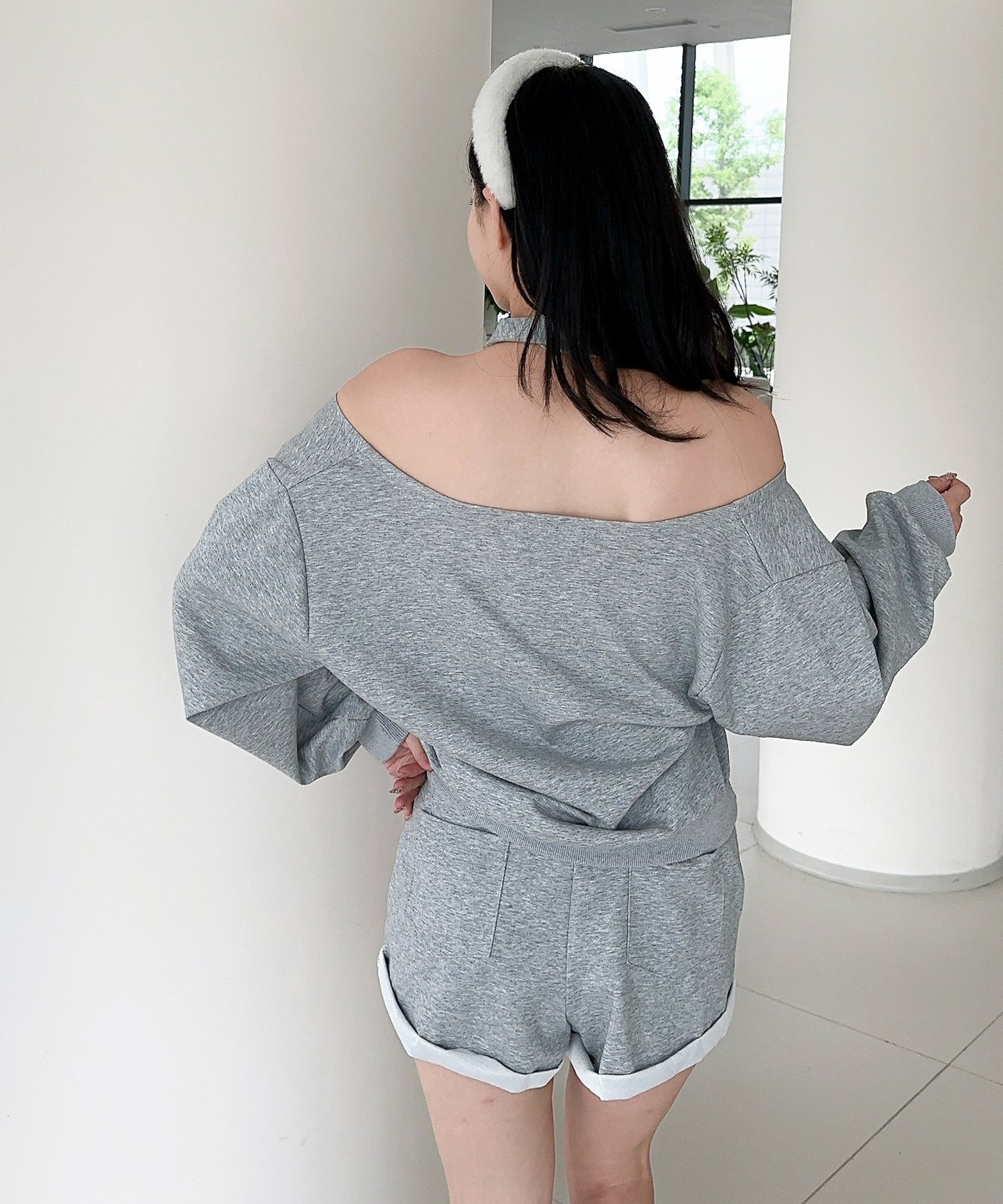 【Jasmine】肩見せスウェット+ウェットショートパンツ