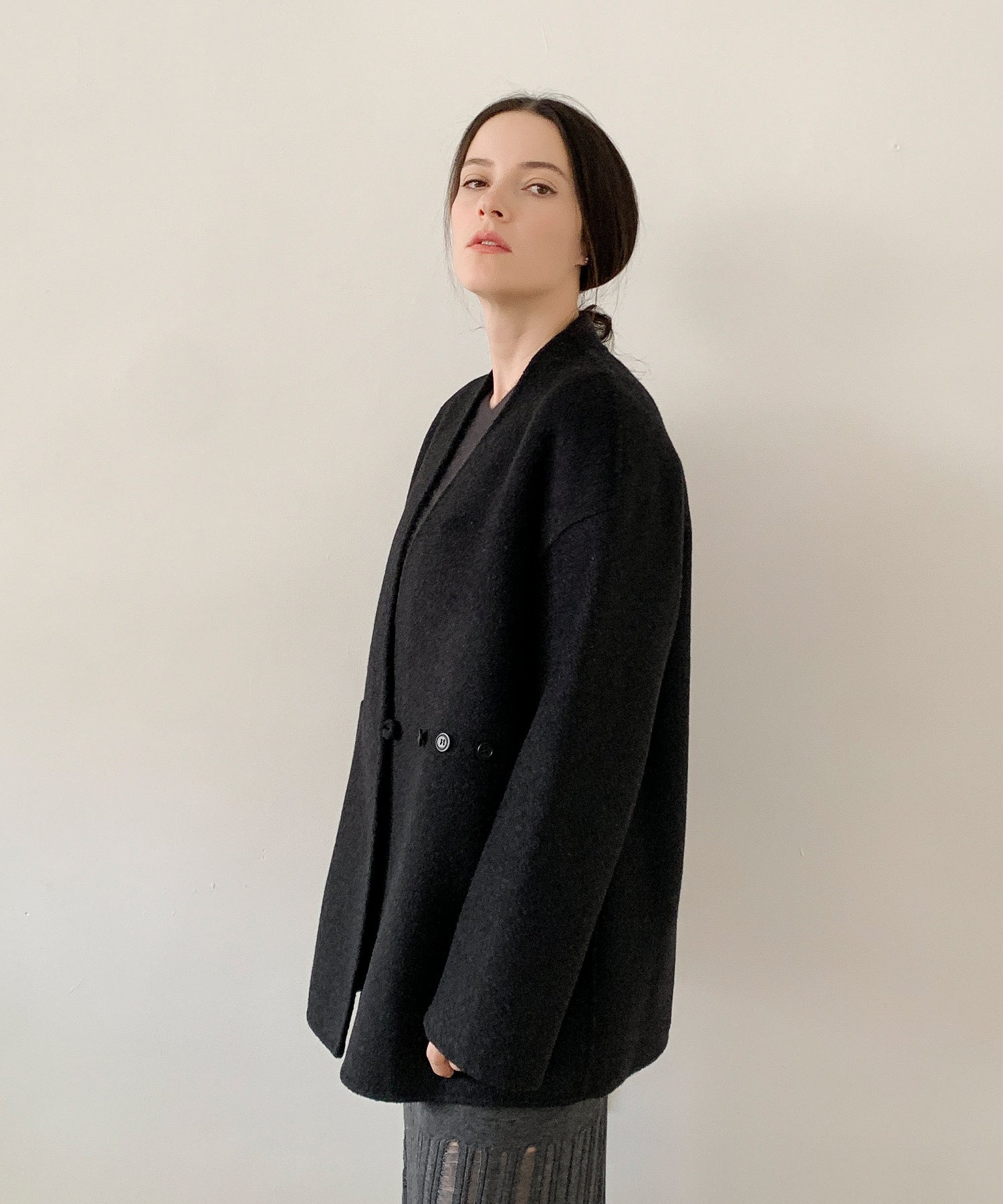 DECADE CLASSIC ノーカラーリバーウールコート