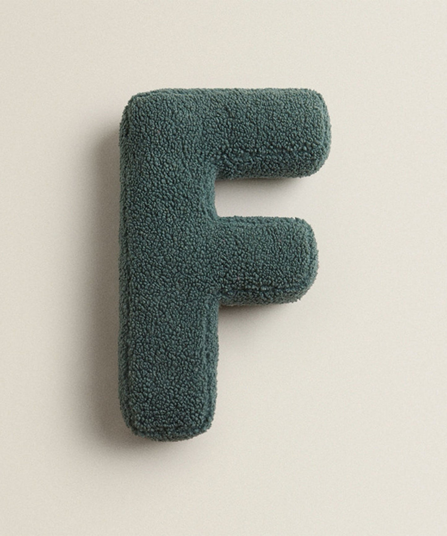 アルファベットイニシャルクッション