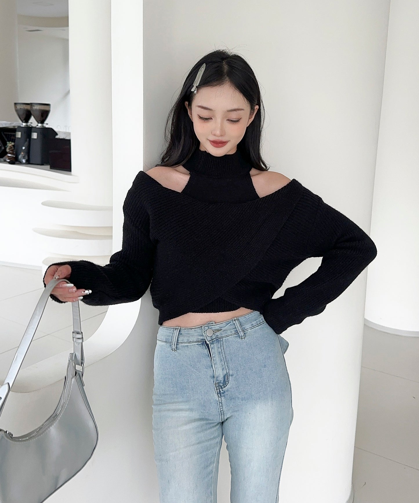 【Jasmine】ハイネック肩見せニットプルオーバー