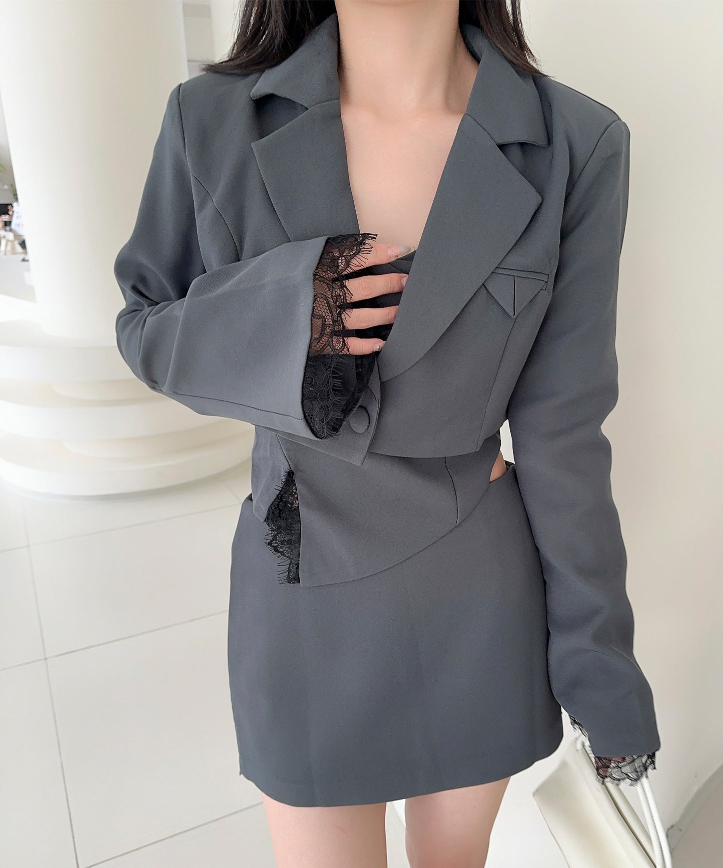 【Jasmine】ショート丈ジャケット＋アシンメトリーキャミ＋スカート