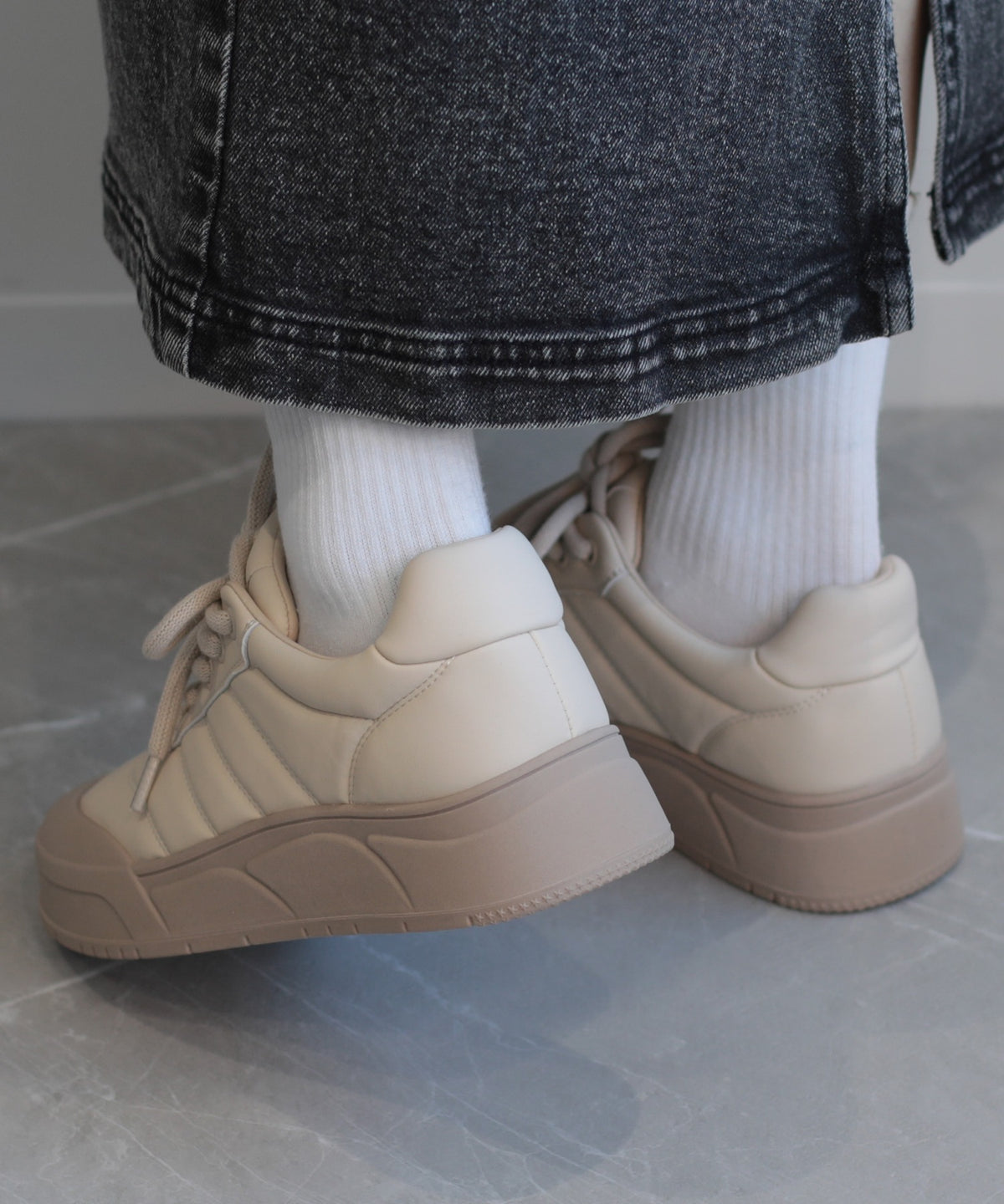 【shoes365】ステッチ飾り　厚底スニーカー