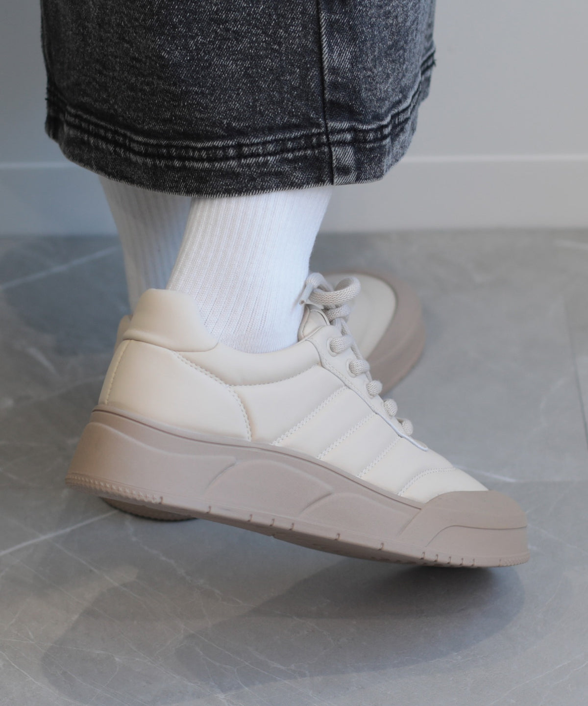 【shoes365】ステッチ飾り　厚底スニーカー