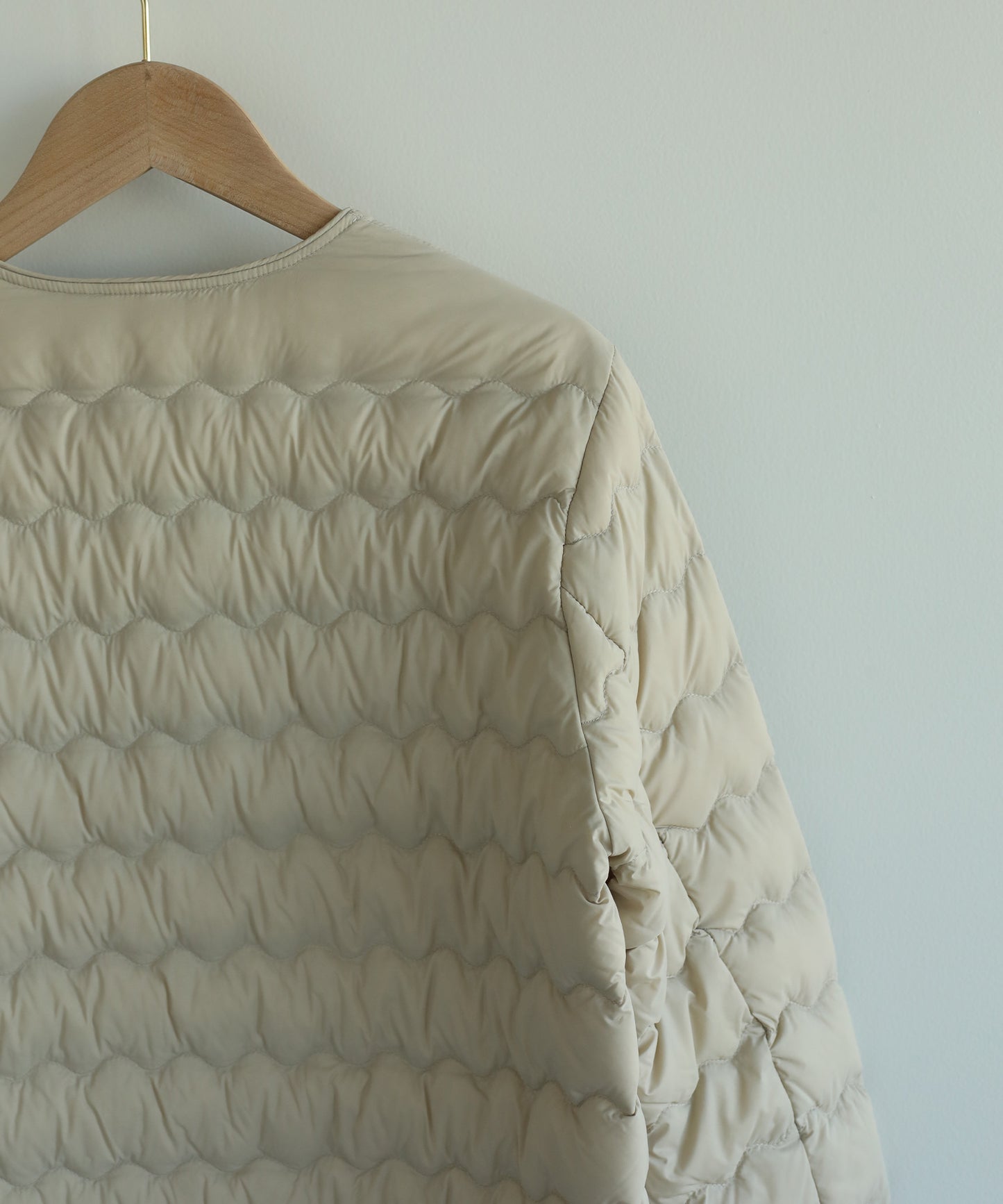 【DECADE】ラウンドネックダウンジャケット