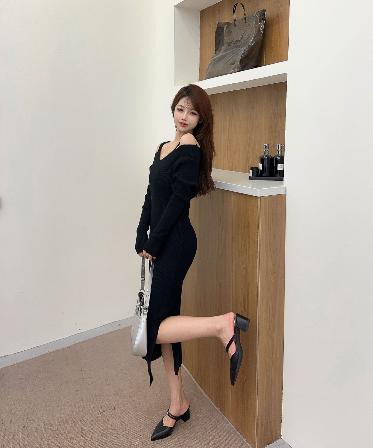 【Jasmine】カットアウトデザインニットワンピース