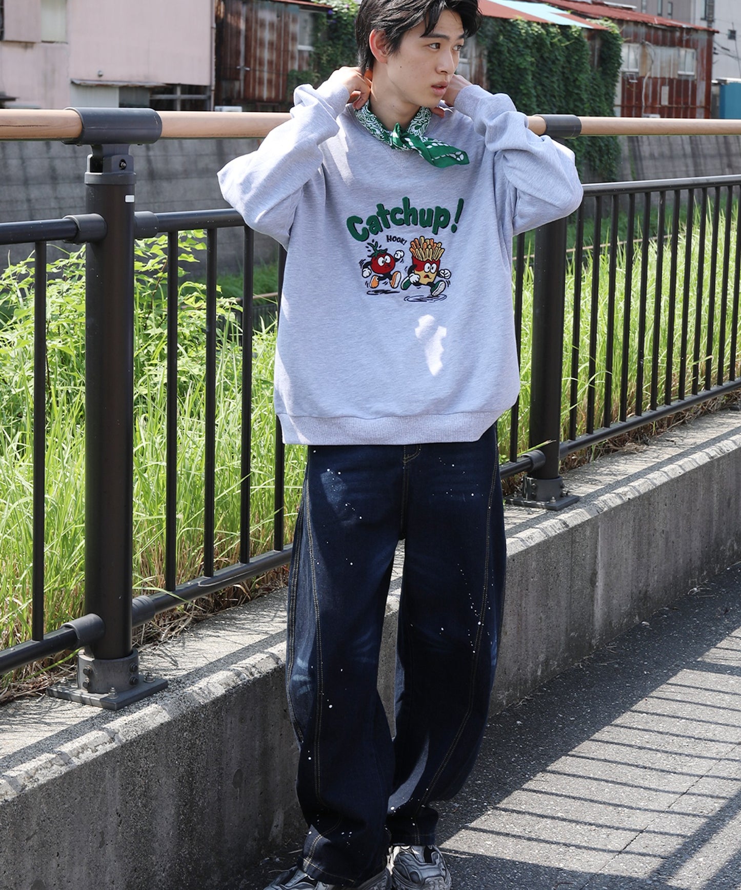 コクーン ペンキ加工 デニムパンツ