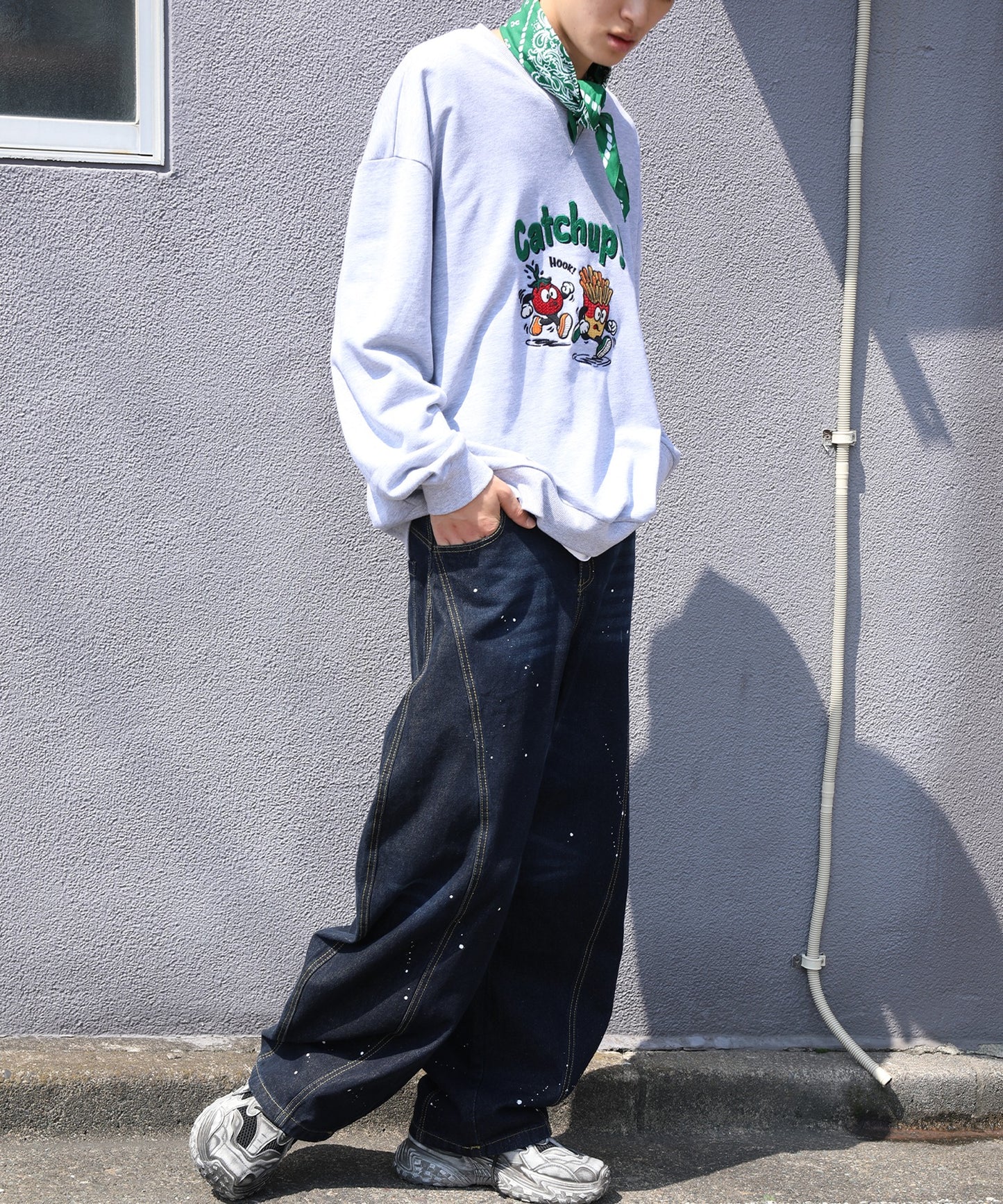 コクーン ペンキ加工 デニムパンツ