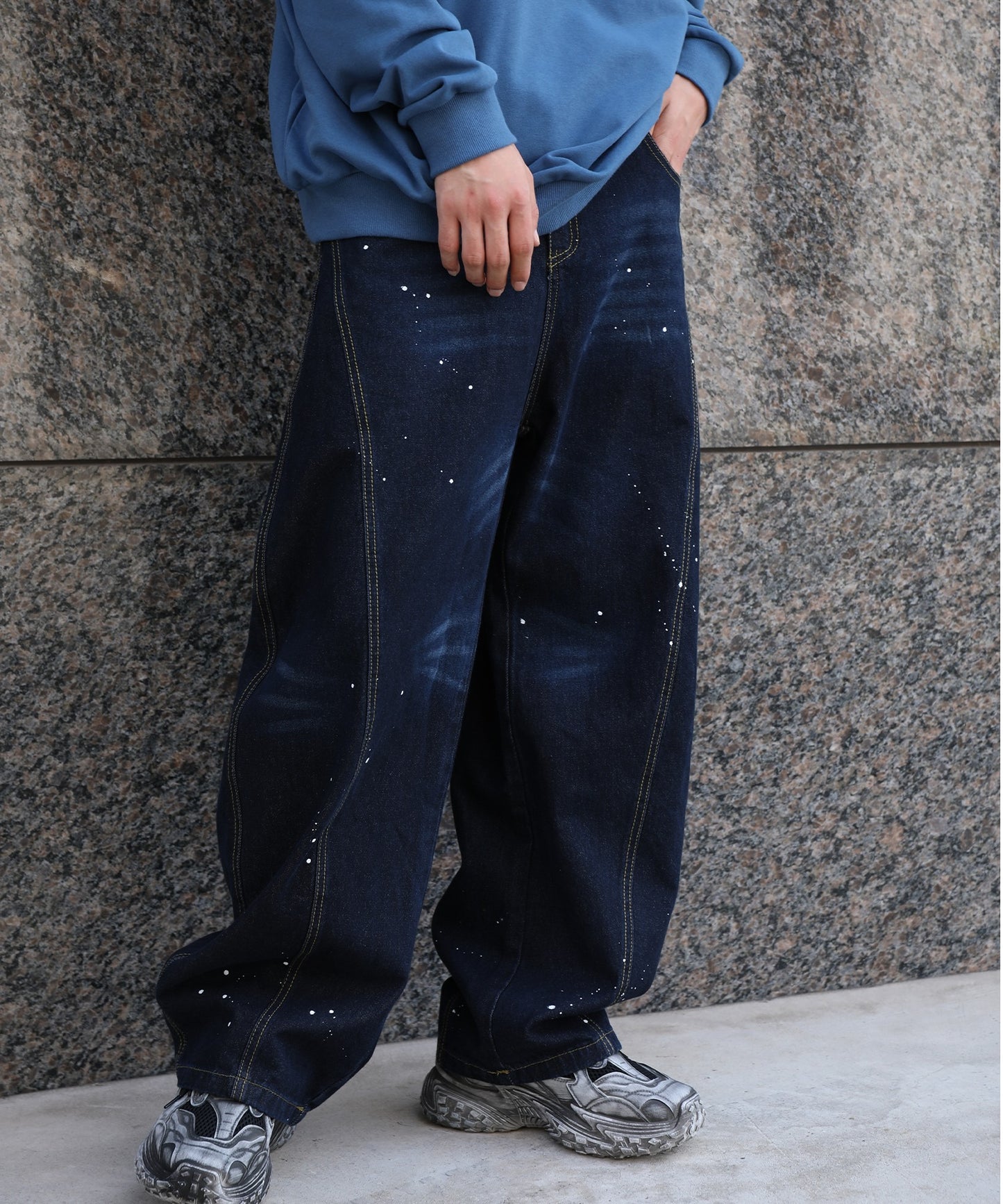 コクーン ペンキ加工 デニムパンツ