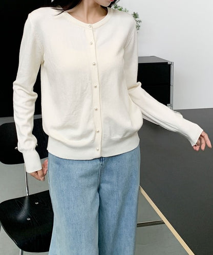 パールボタンカーディガン