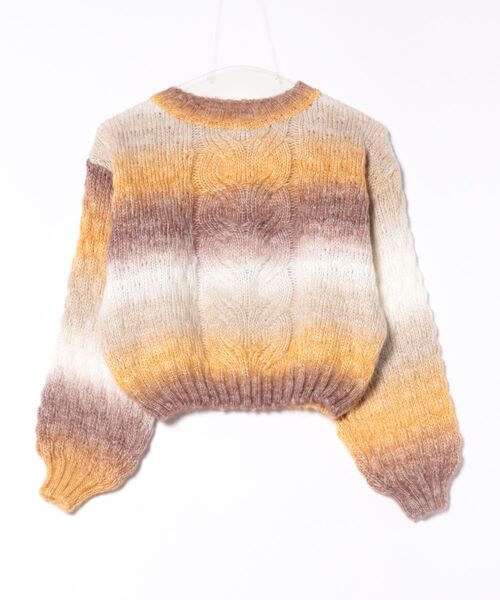 グラデーションケーブル編みニットプルオーバー