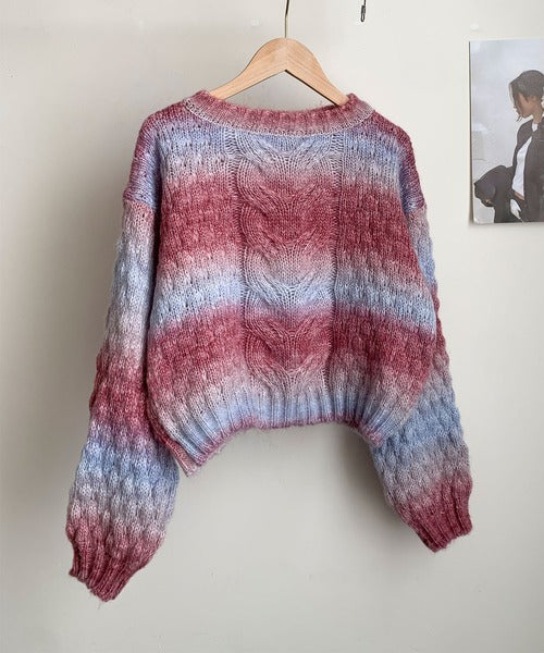 グラデーションケーブル編みニットプルオーバー