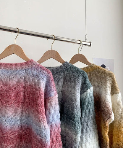 グラデーションケーブル編みニットプルオーバー