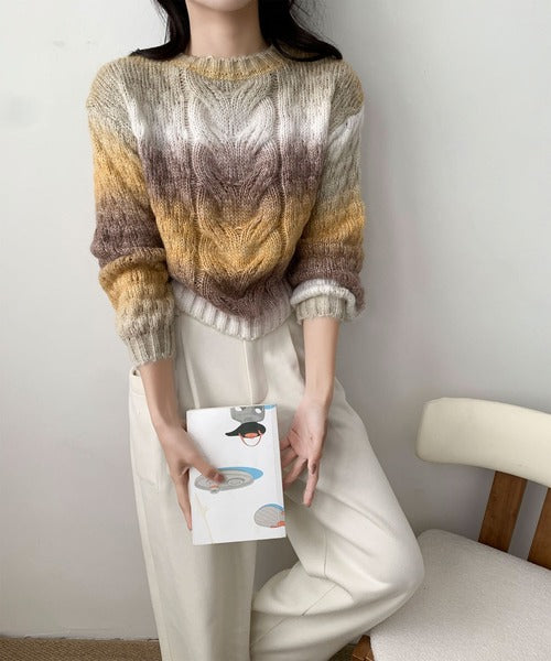 グラデーションケーブル編みニットプルオーバー