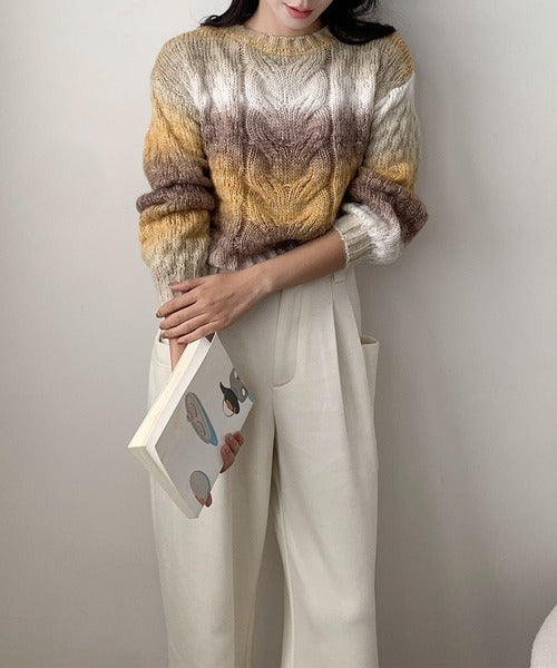 グラデーションケーブル編みニットプルオーバー