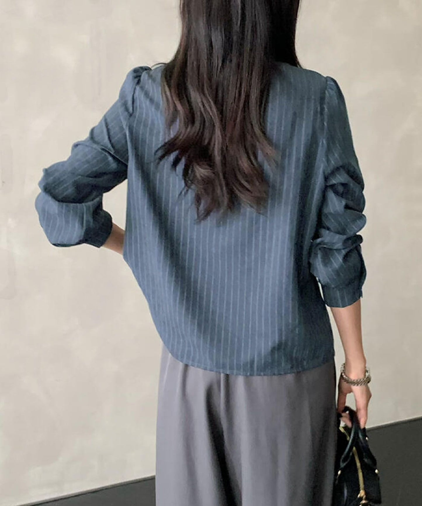 フェミニンリボンストライプシャツブラウス