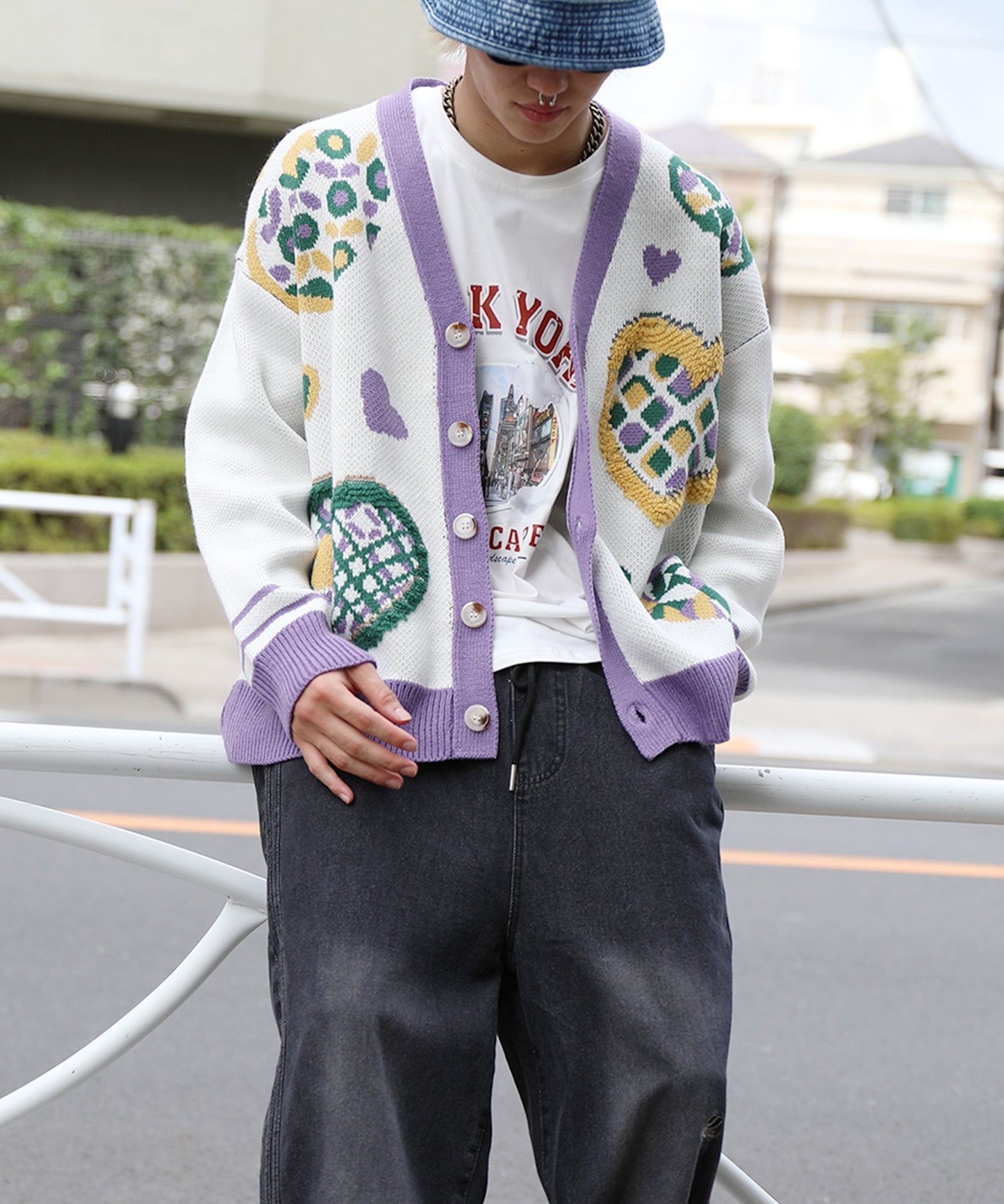 [HOOK -original-] Retro-style Sagara embroidery heart pattern V-neck cardigan