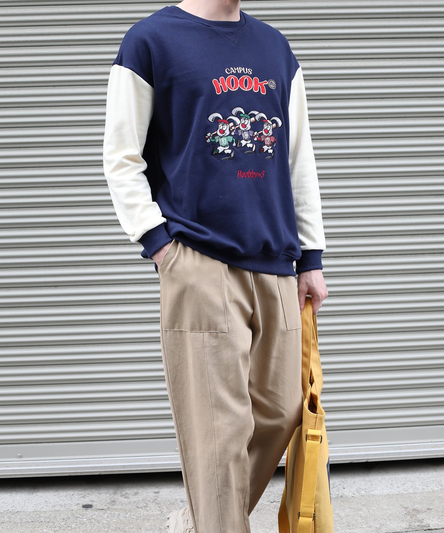 【HOOK -original-】アメカジカートゥーンキャラクター刺繍袖配色スウェット