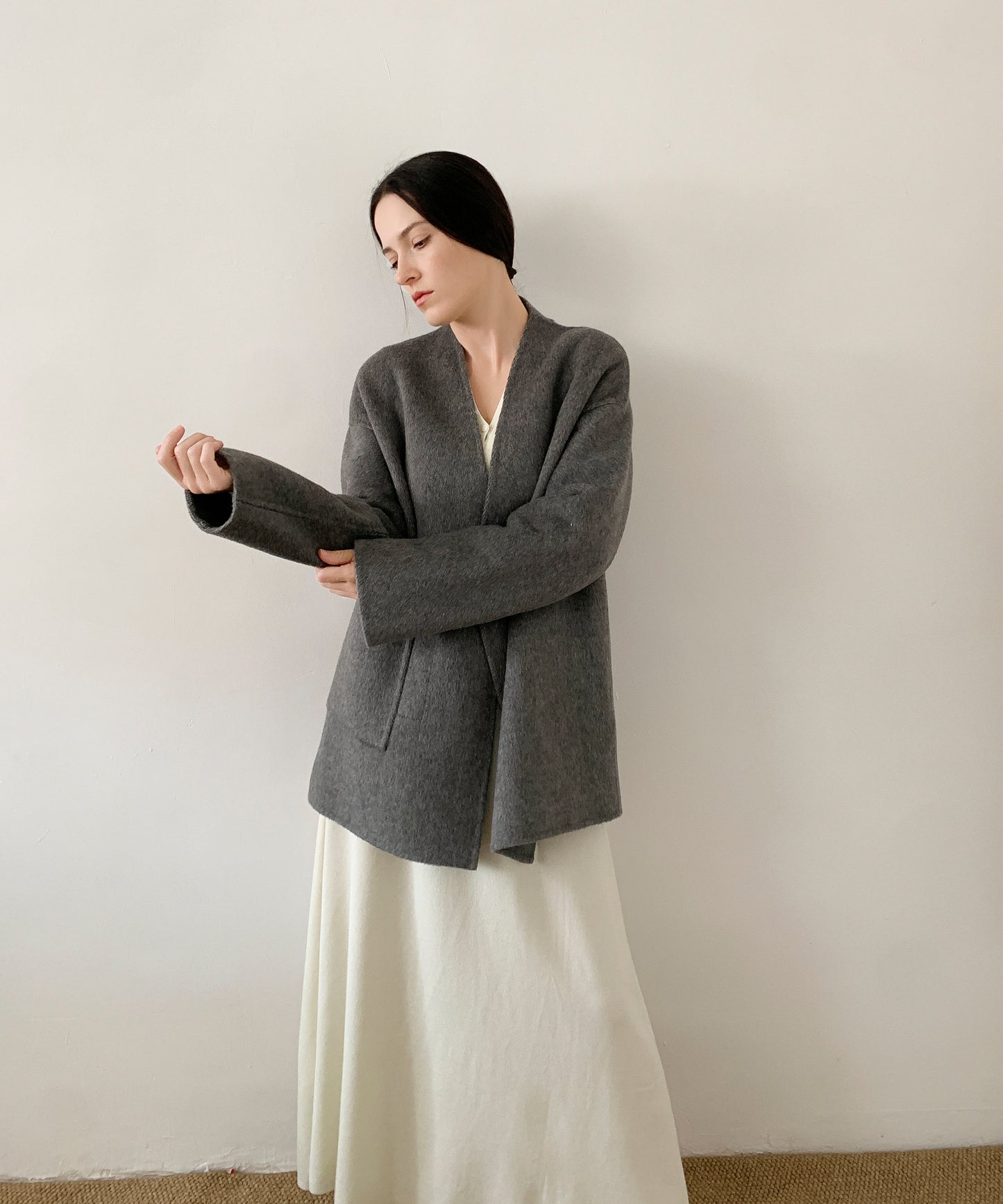 DECADE CLASSIC ノーカラーリバーウールコート