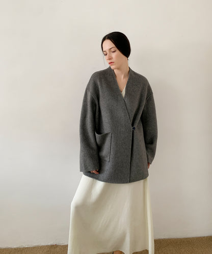 DECADE CLASSIC ノーカラーリバーウールコート