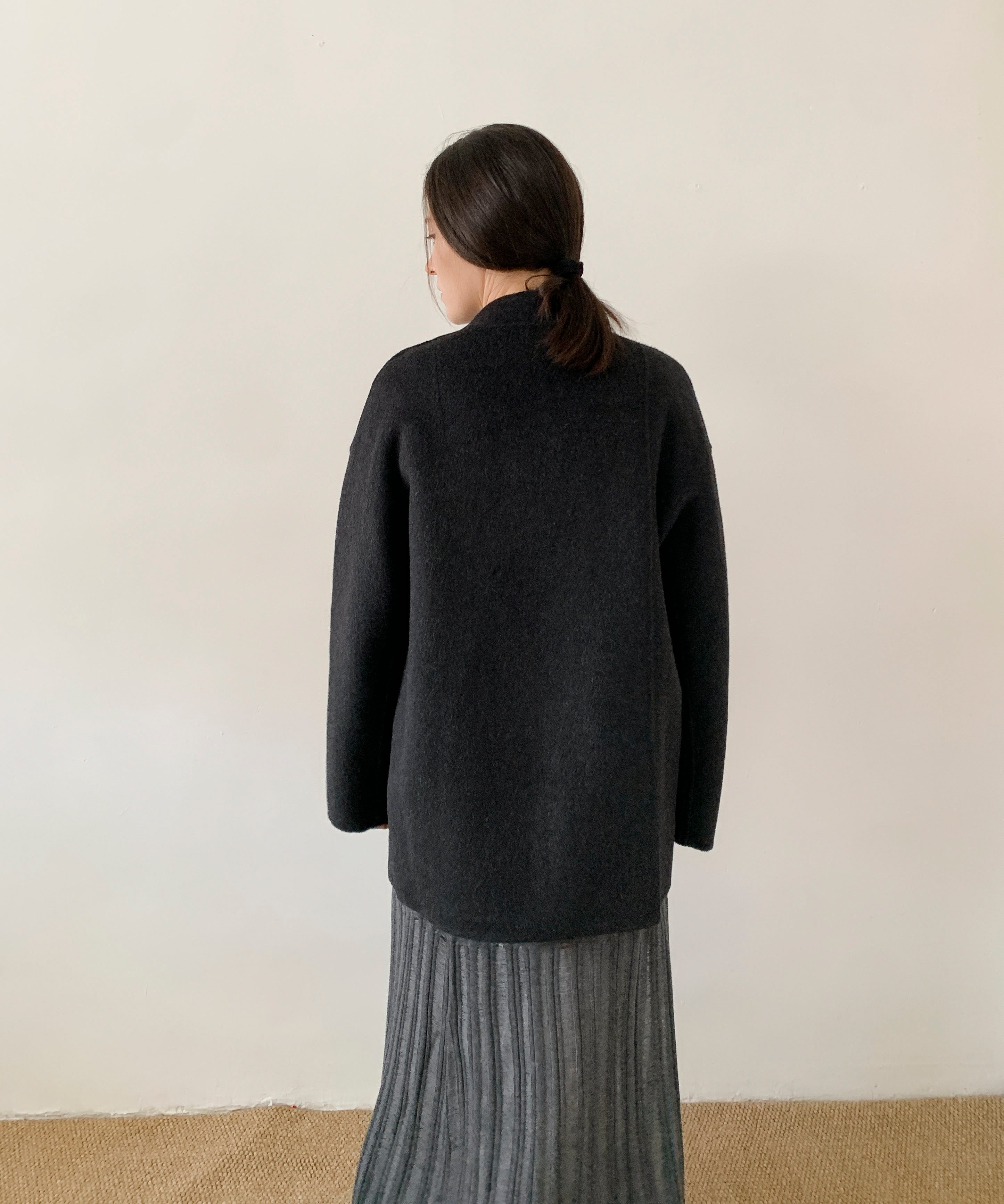 DECADE CLASSIC ノーカラーリバーウールコート