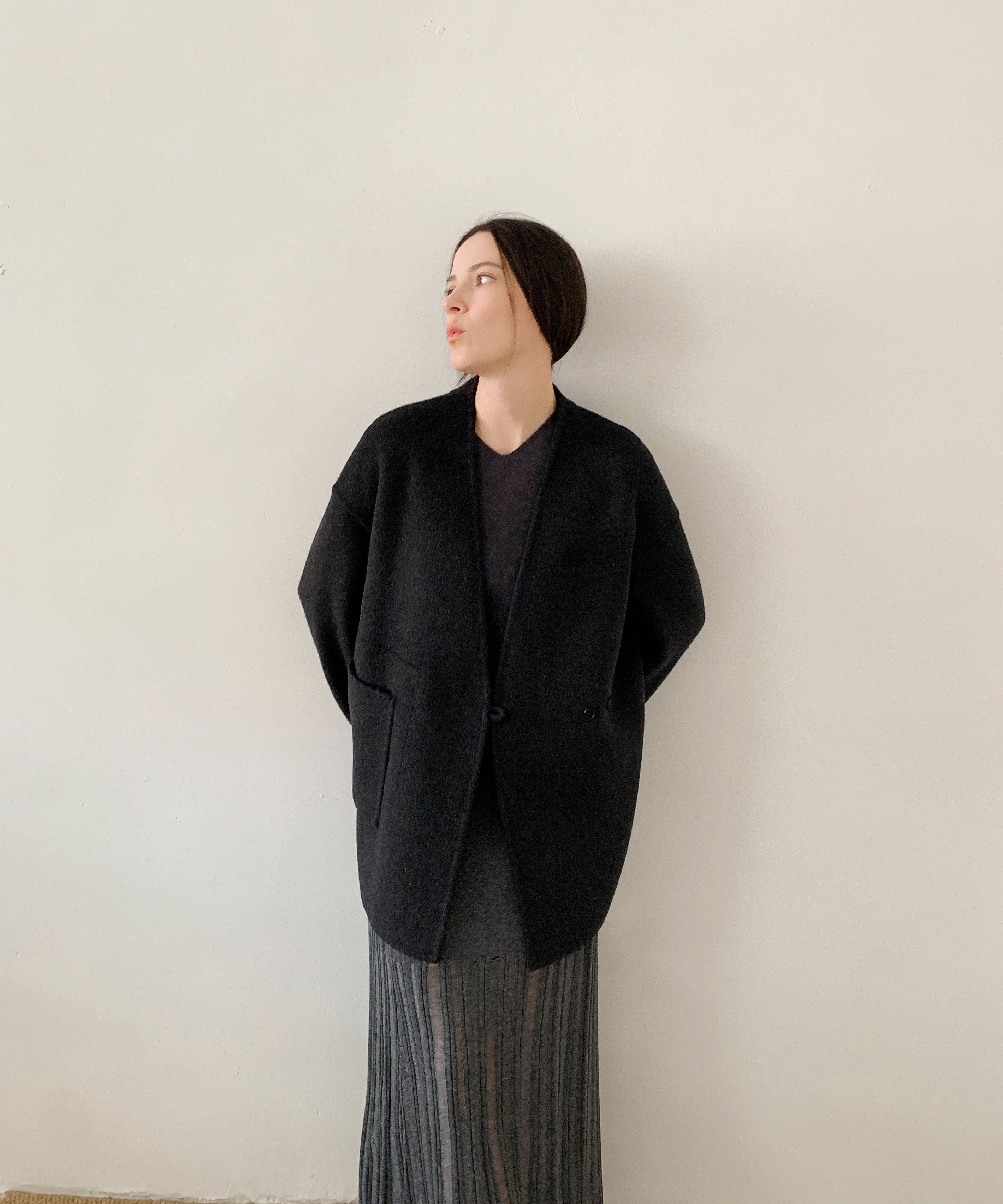 DECADE CLASSIC ノーカラーリバーウールコート