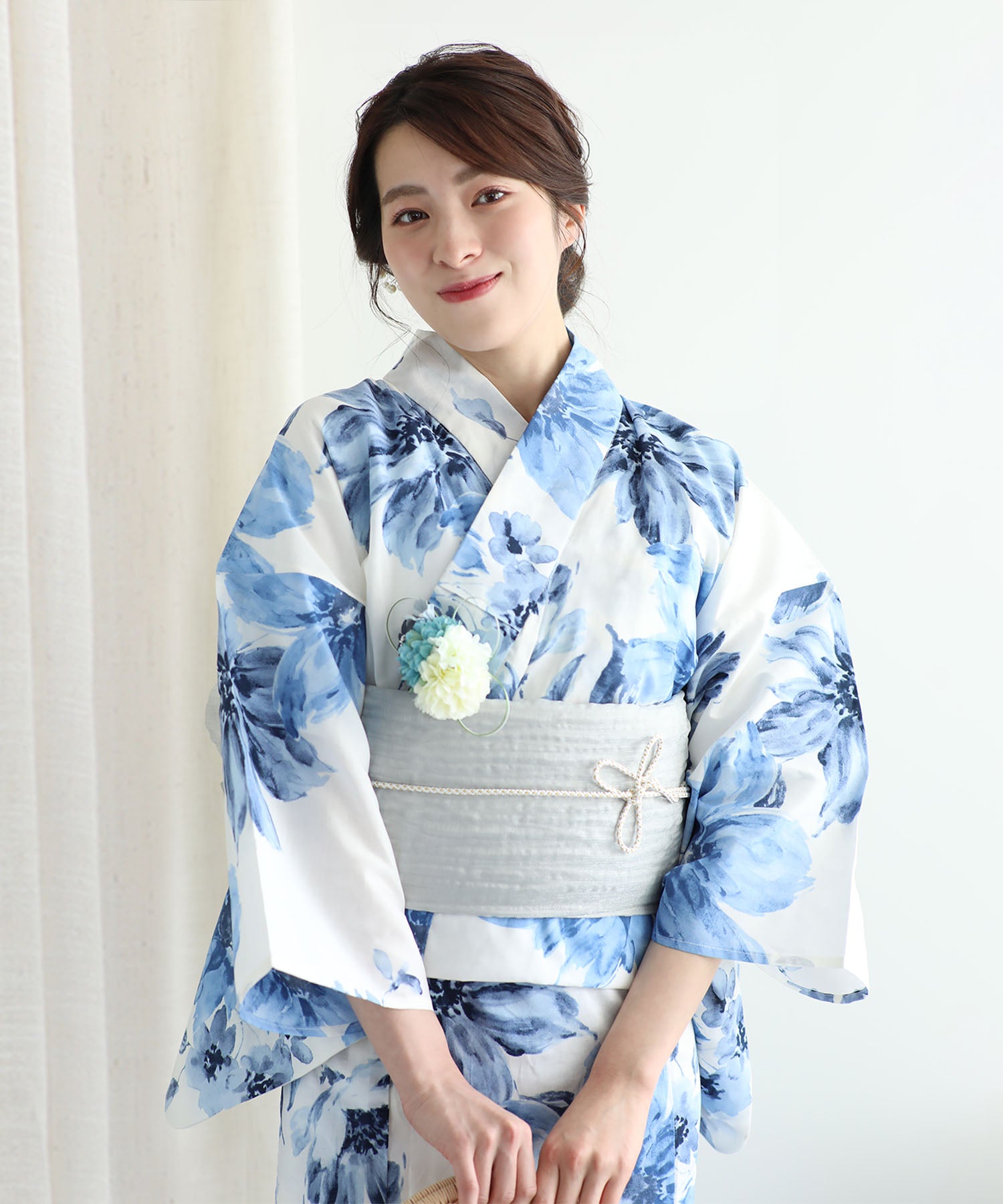 花模様コットン浴衣4点セット ゆかた・へこ帯・下駄・髪飾り