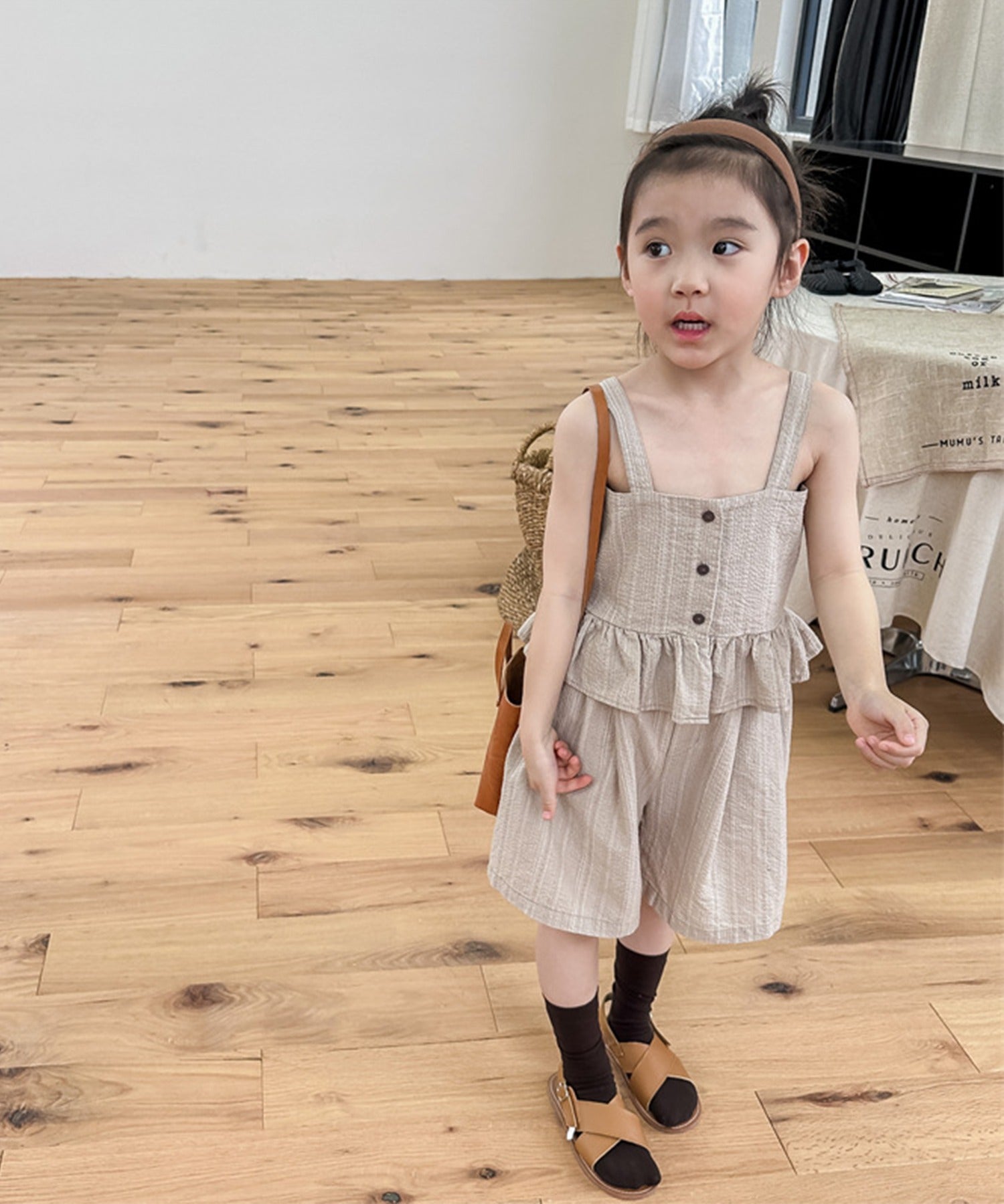 aimoha-KIDS-】韓国子供服 裾フリルキャミソール+ショットパンツ