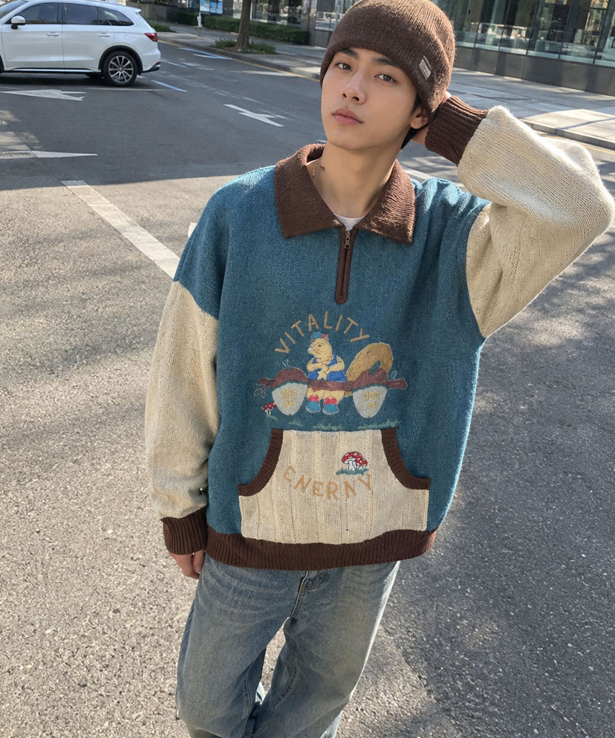 [HOOK] Vintage clothing style character embroidery switching polo knit