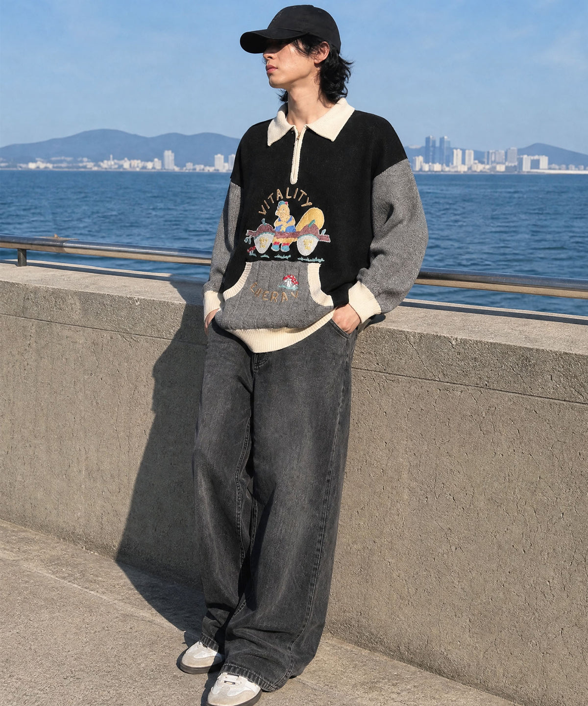 [HOOK] Vintage clothing style character embroidery switching polo knit