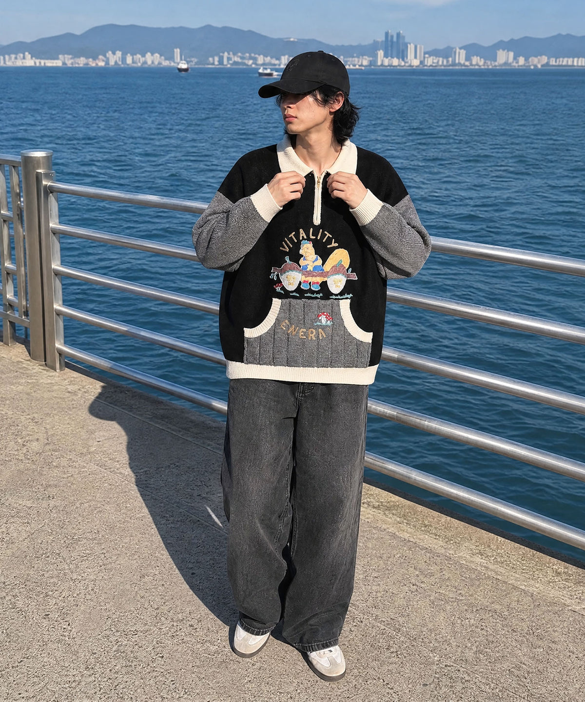 [HOOK] Vintage clothing style character embroidery switching polo knit