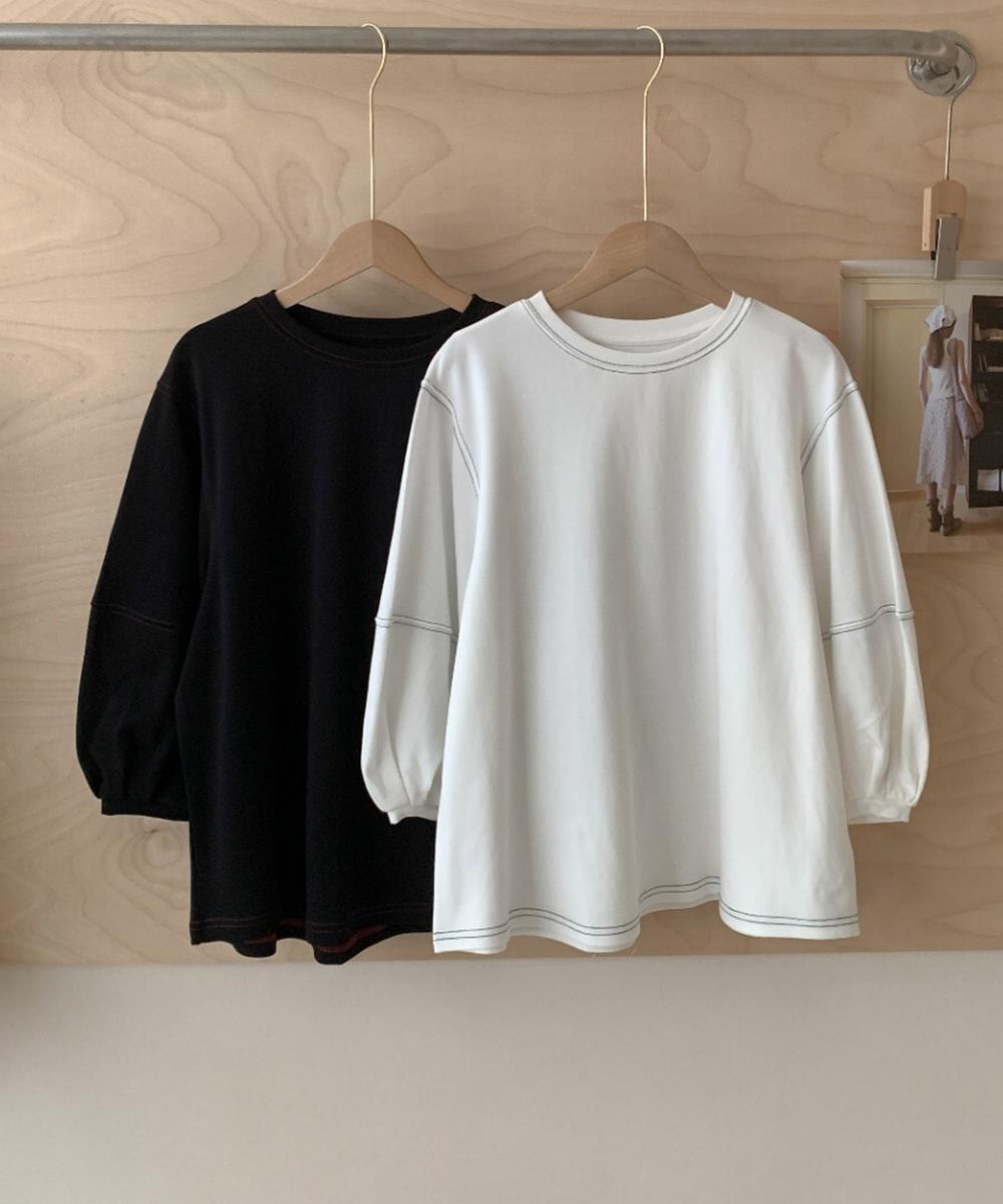 ステッチラインデザインTシャツ