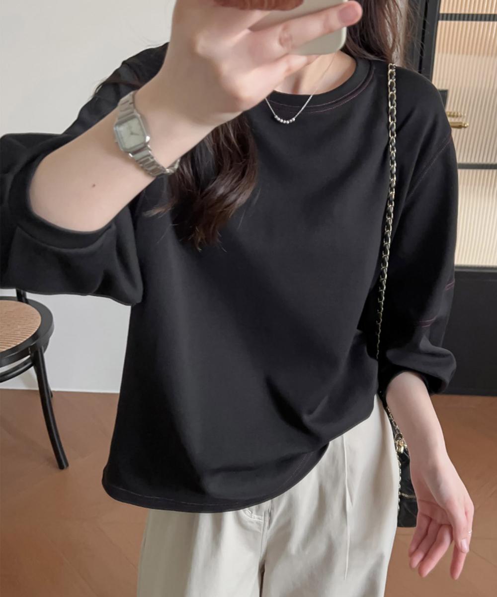 ステッチラインデザインTシャツ