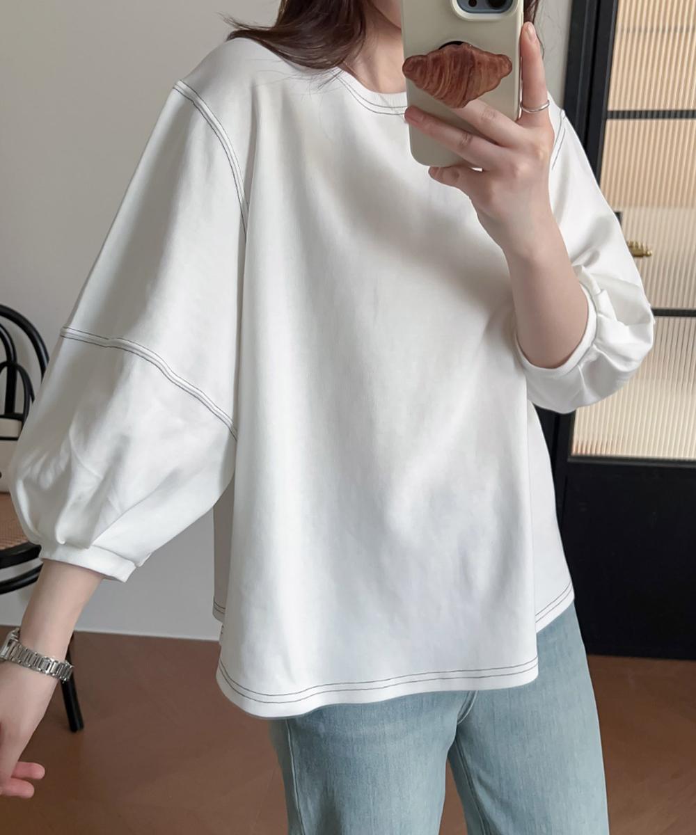 ステッチラインデザインTシャツ