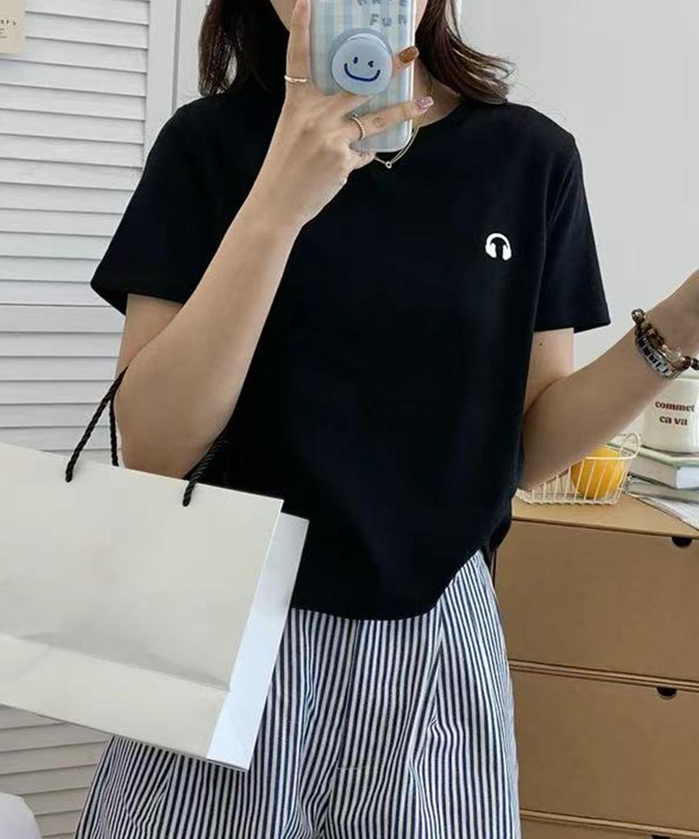 ワンポイント刺繍入りベーシックTシャツ