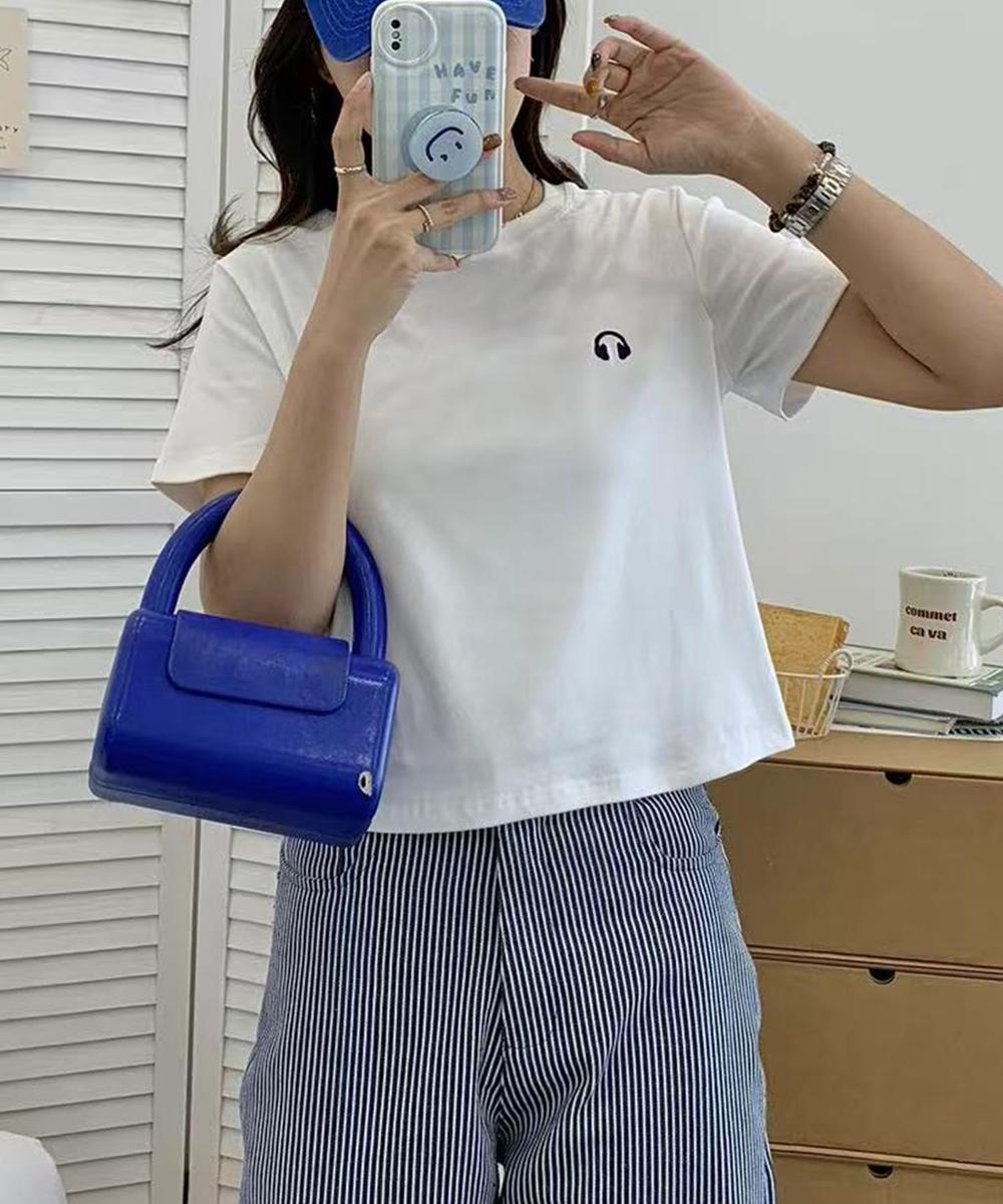 ワンポイント刺繍入りベーシックTシャツ