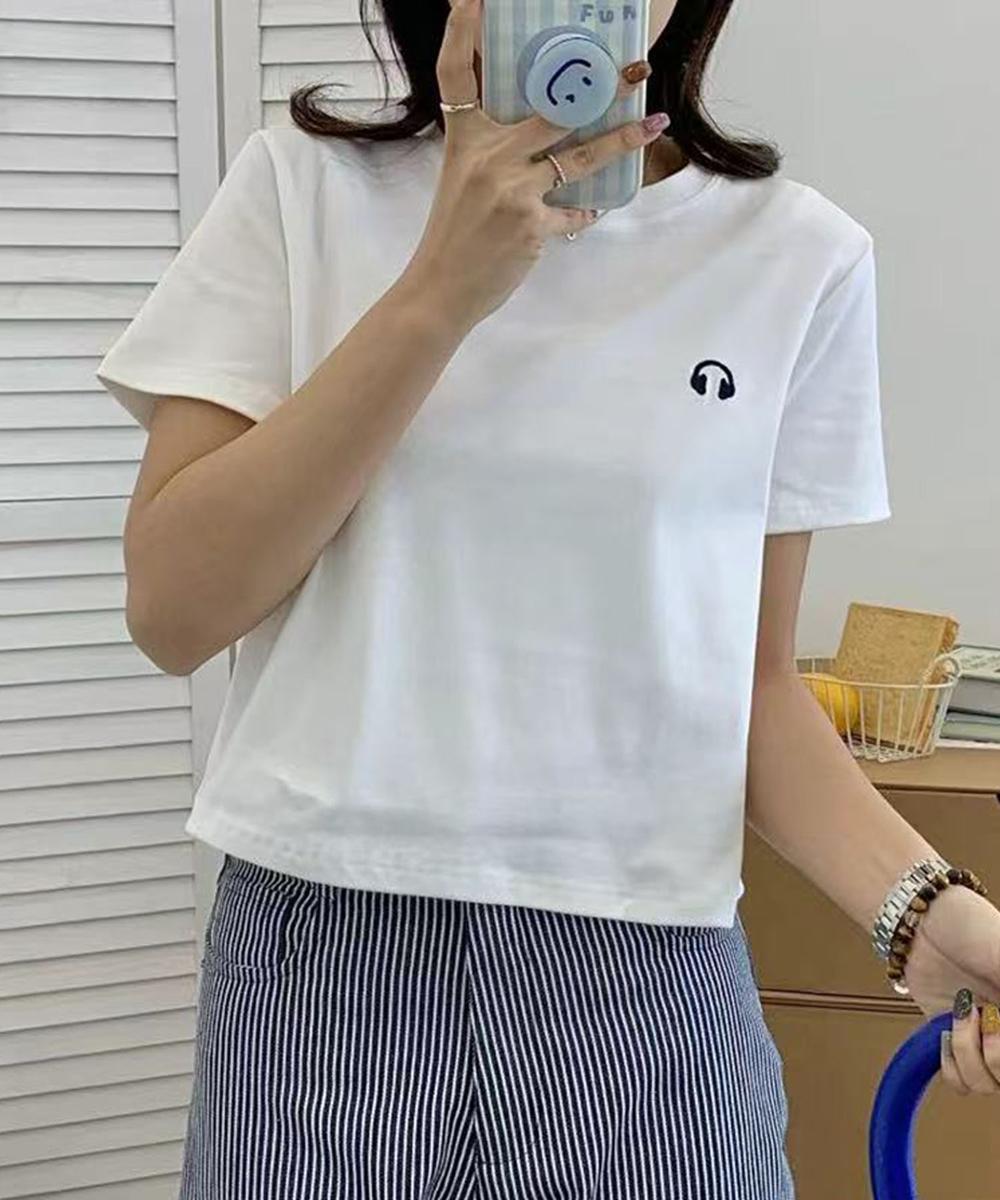 ワンポイント刺繍入りベーシックTシャツ