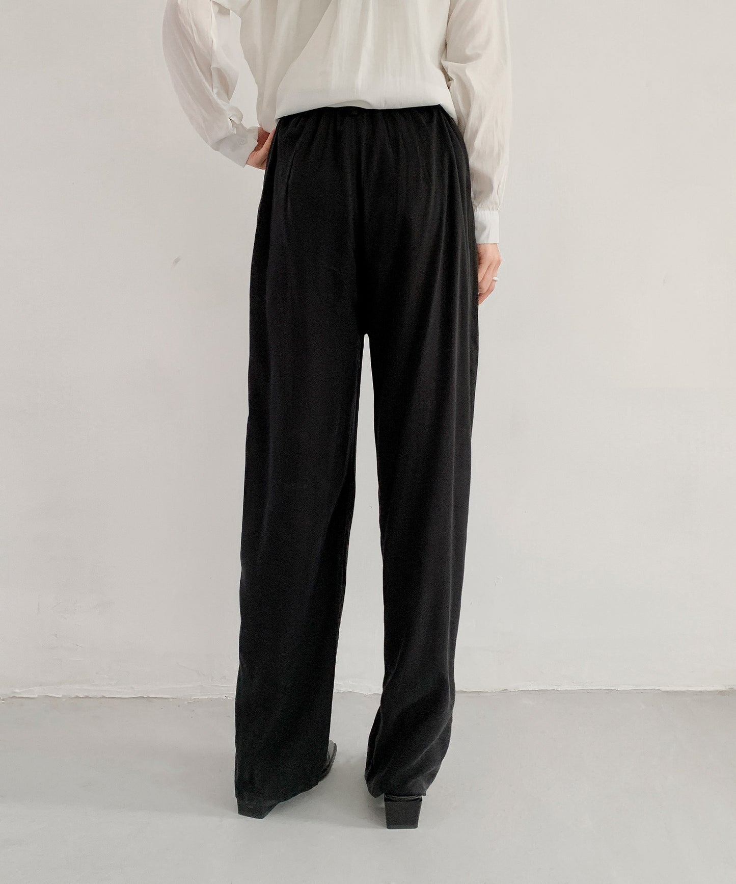 DECADE CLASSIC ジャストウエストカーブタックド パンツ