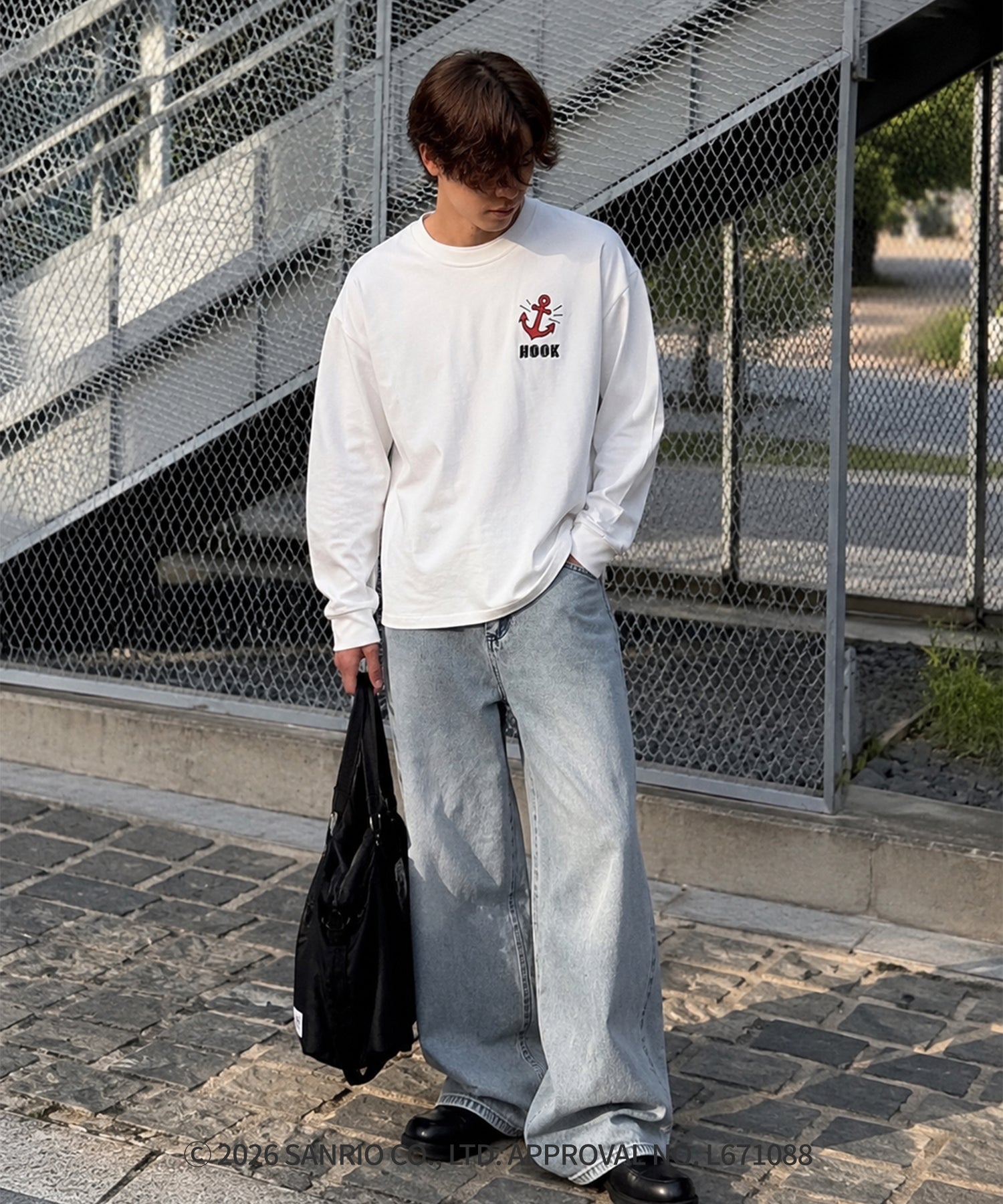 HOOK -original-　サンリオキャラクターズ コラボ バックプリントロンTEE